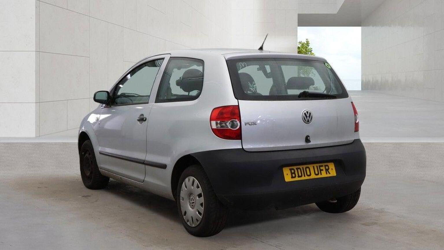 2010 Volkswagen FOX 1.2 6V Euro 4 3dr, exterior view 4