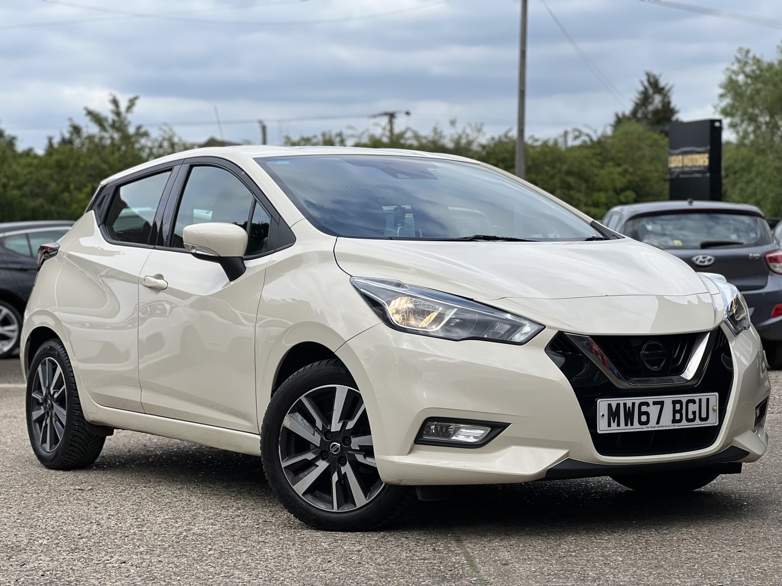 2017 Nissan MICRA 1.0 Acenta, exterior view 2