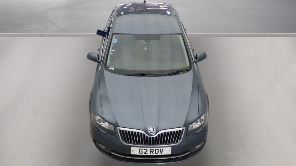 2014 Skoda SUPERB 2.0 TDI Elegance, exterior view 3