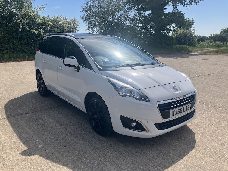 2016 Peugeot 5008 1.6 BlueHDi Allure Automatic for sale, exterior front view