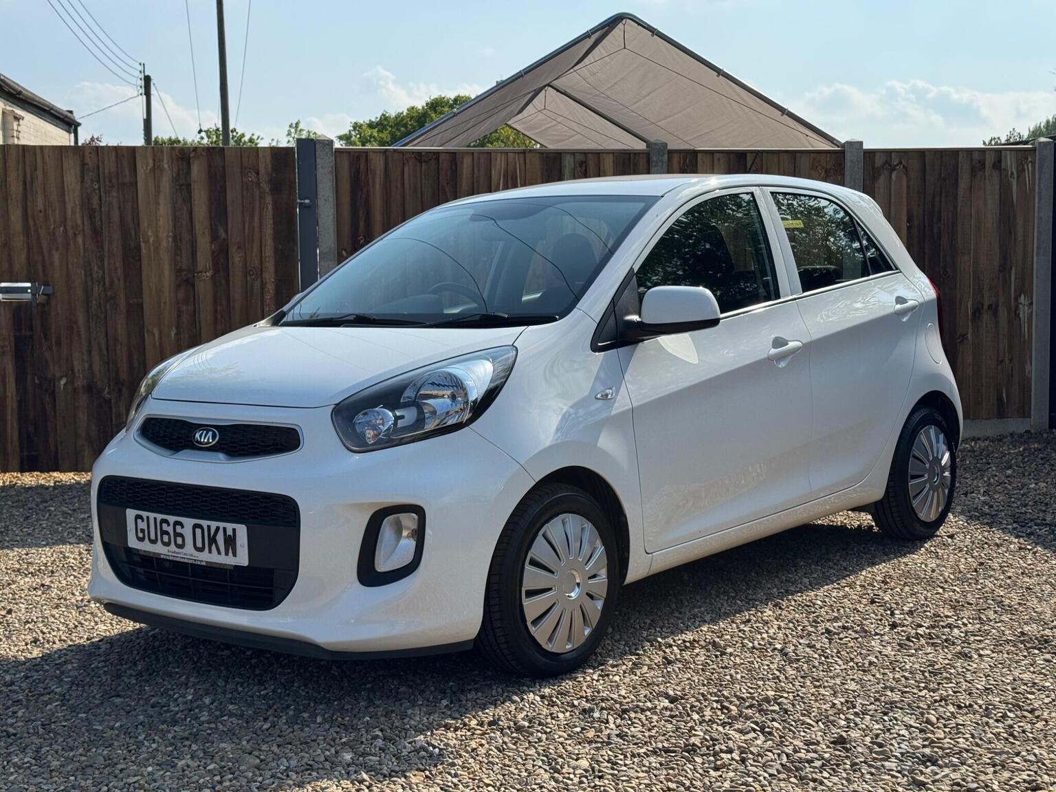 2016 Kia PICANTO 1.0 1 Air Euro 6 5dr, exterior view 3