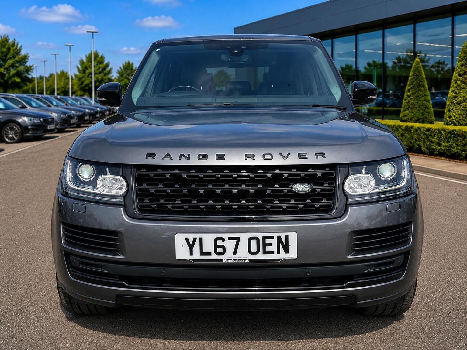 2017 Land Rover RANGE ROVER 3.0 TD V6 Vogue SE Auto 4WD Euro 6 (s/s) 5dr, exterior view 2
