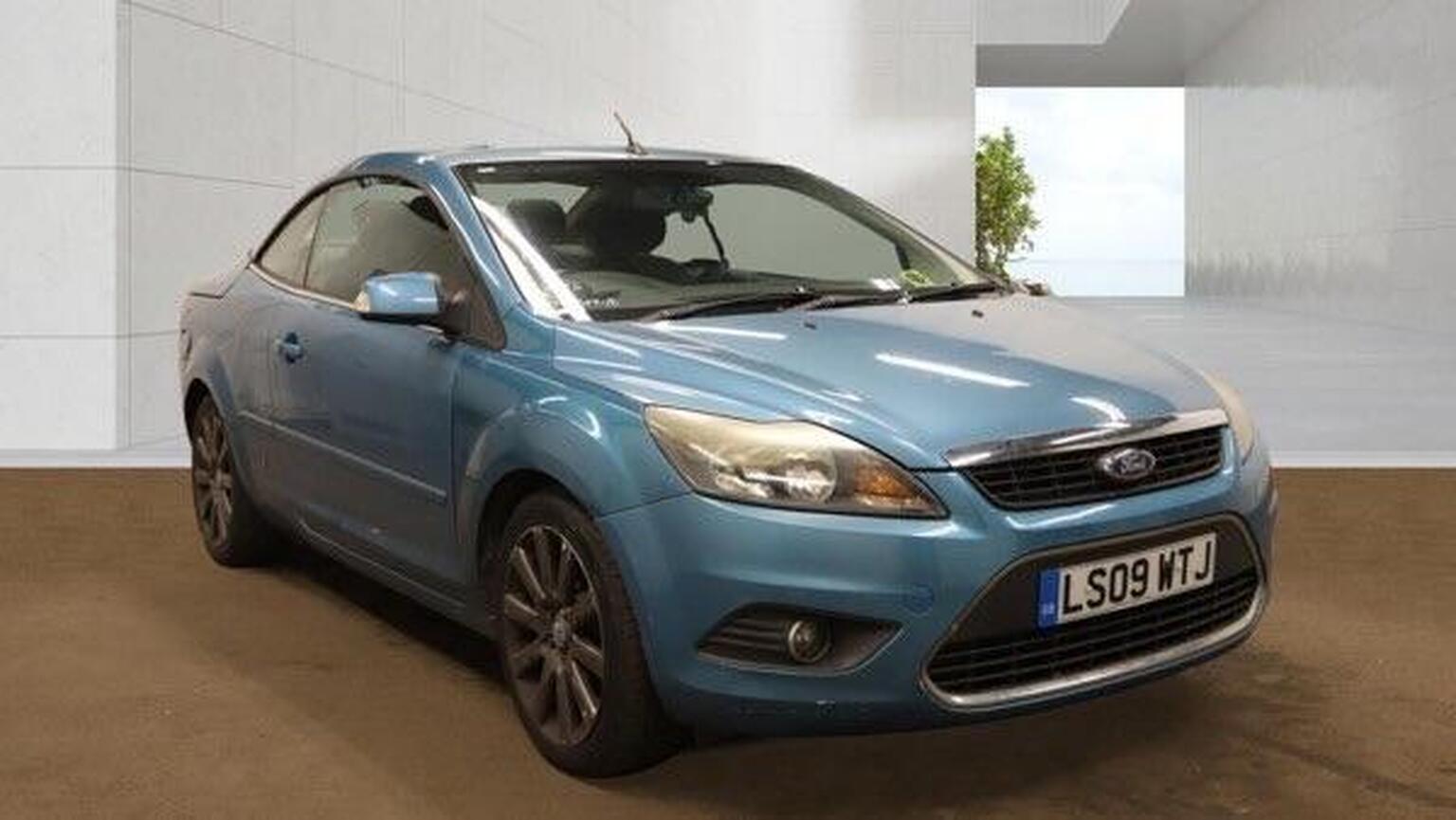 2009 Ford FOCUS CC 2.0 CC-2 2dr for sale, exterior front view