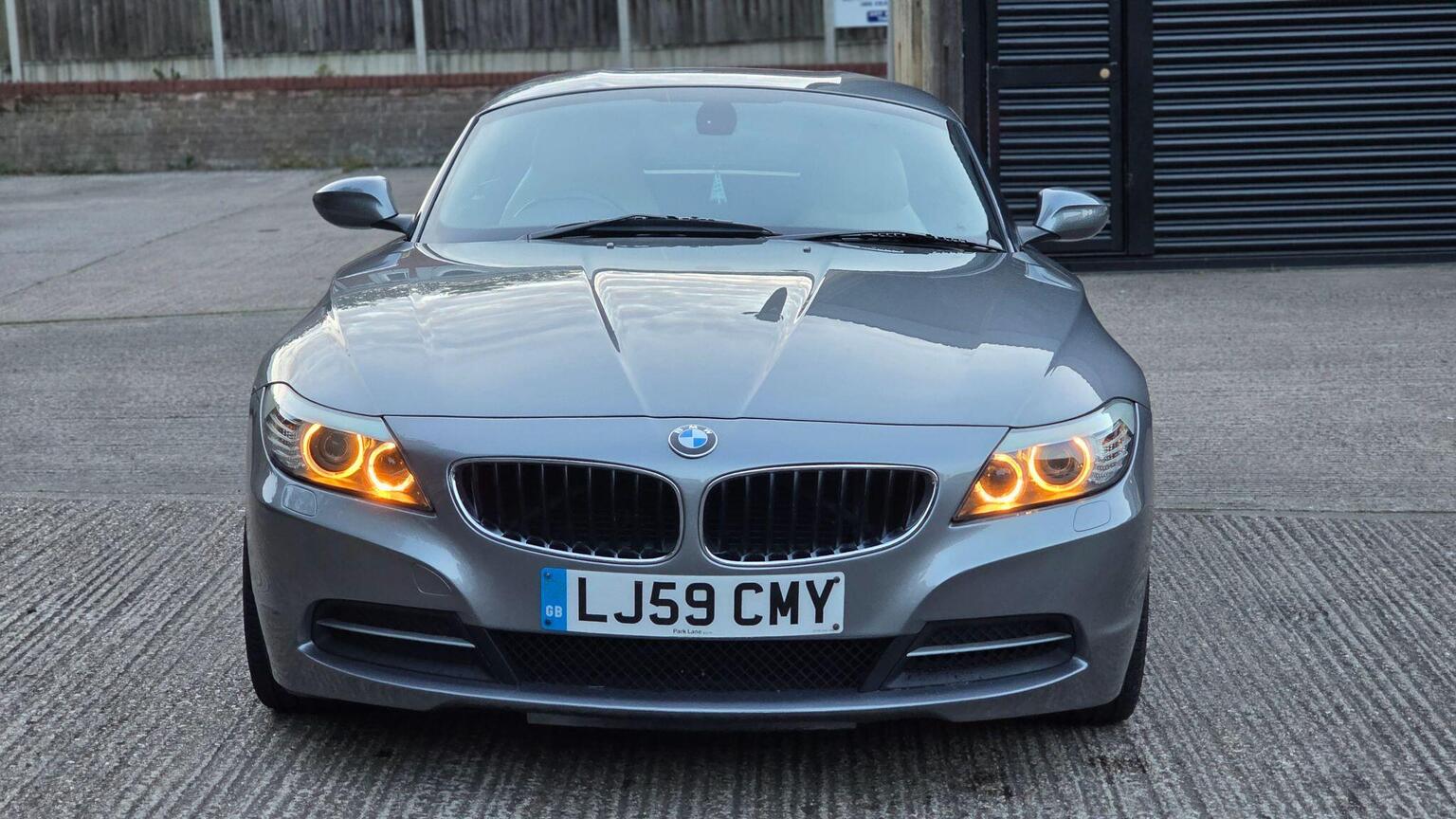2009 BMW Z4 3.0 30i sDrive Euro 5 2dr, exterior view 3