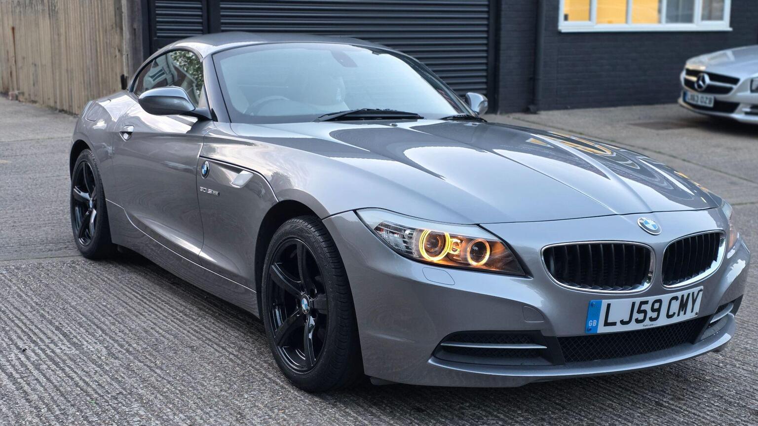 2009 BMW Z4 3.0 30i sDrive Euro 5 2dr, exterior view 4