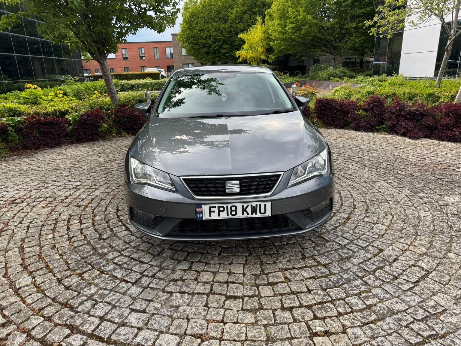 2018 SEAT LEON 1.6 TDI SE Dynamic Technology DSG Euro 6 (s/s) 5dr, exterior view 2
