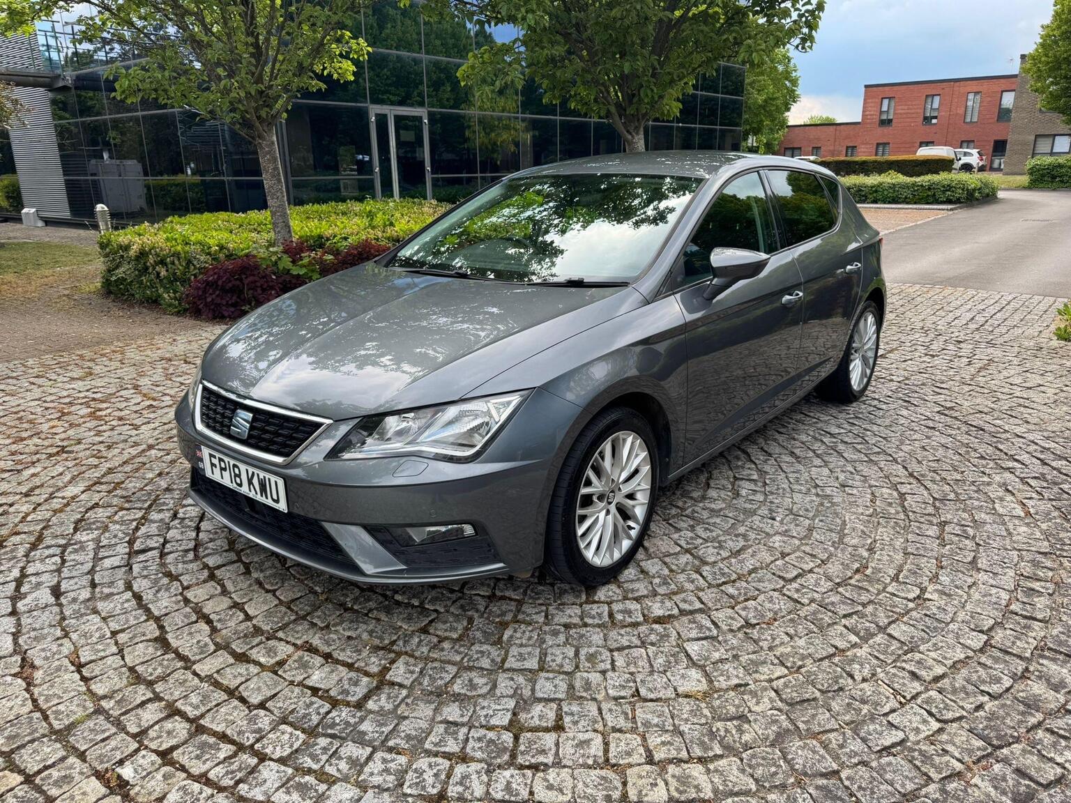 2018 SEAT LEON 1.6 TDI SE Dynamic Technology DSG Euro 6 (s/s) 5dr, exterior view 3