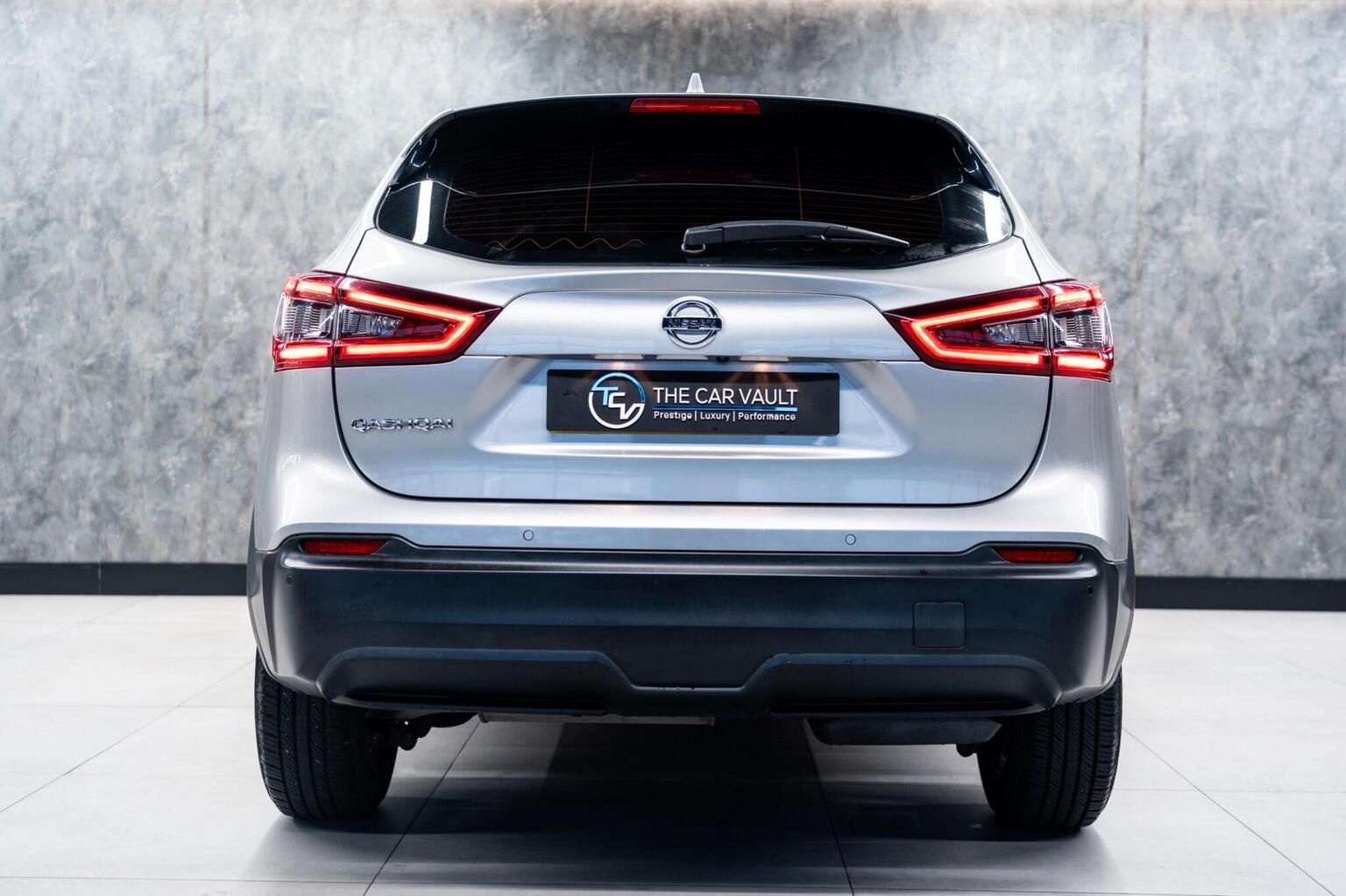 2018 Nissan QASHQAI 1.5 dCi Acenta Premium Euro 6 (s/s) 5dr, exterior view 3