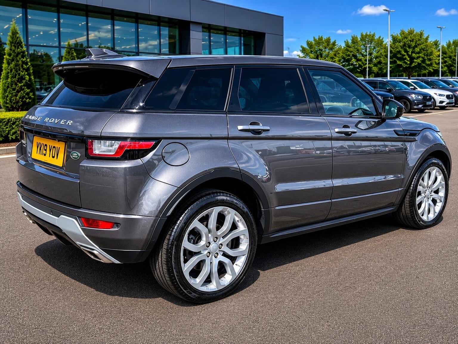 2019 Land Rover RANGE ROVER EVOQUE 2.0 TD4 HSE Dynamic Auto 4WD Euro 6 (s/s) 5dr, exterior view 4