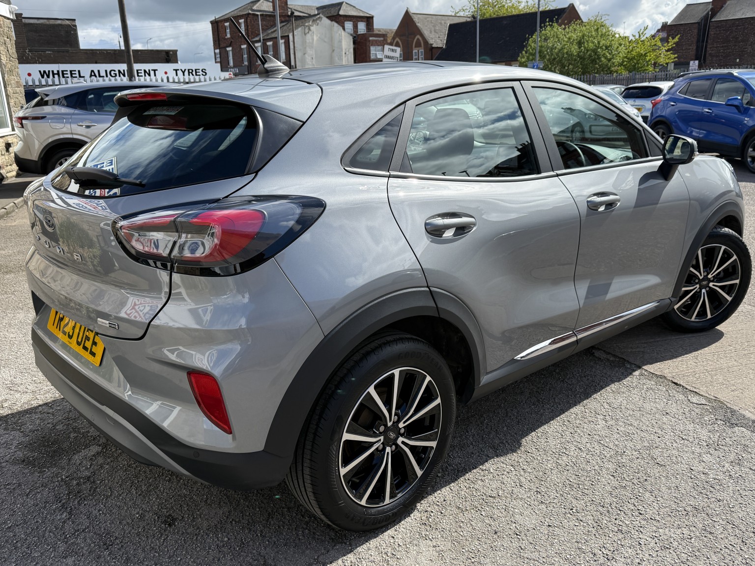 2023 Ford PUMA 1.0 Puma Titanium 5 Door 1.0L EcoBoost 125PS mHEV 6 Speed Manual, exterior view 3