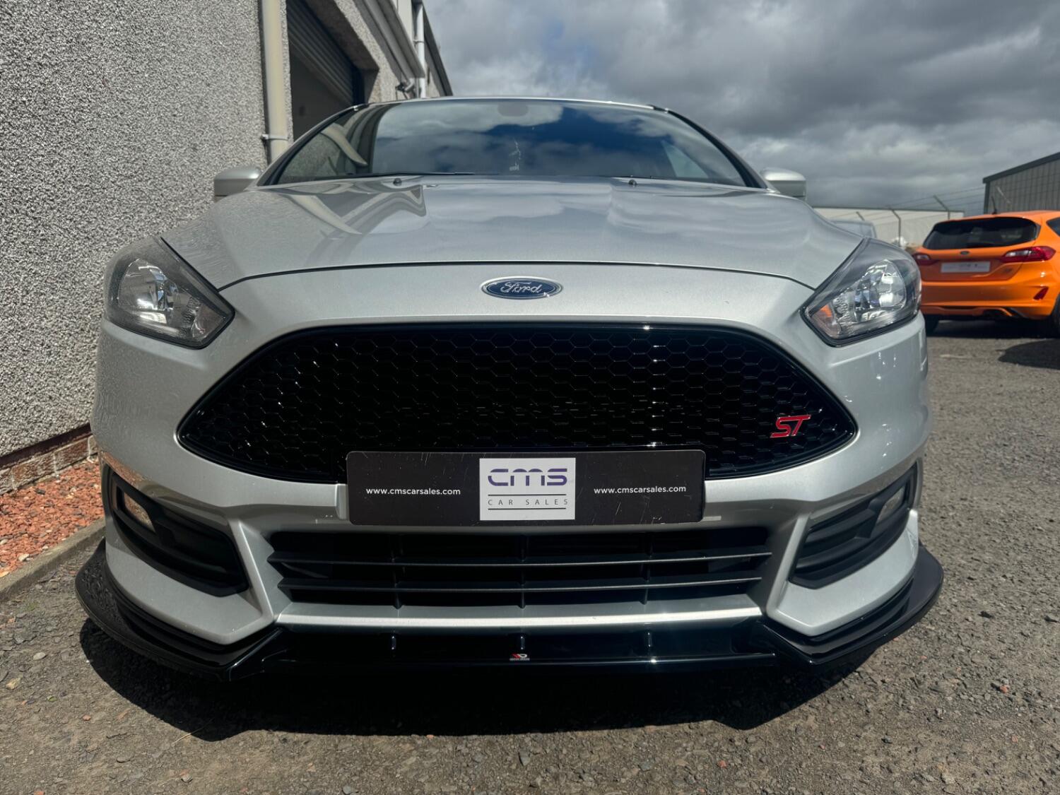 2017 Ford FOCUS 2.0 T EcoBoost ST-2, exterior view 4