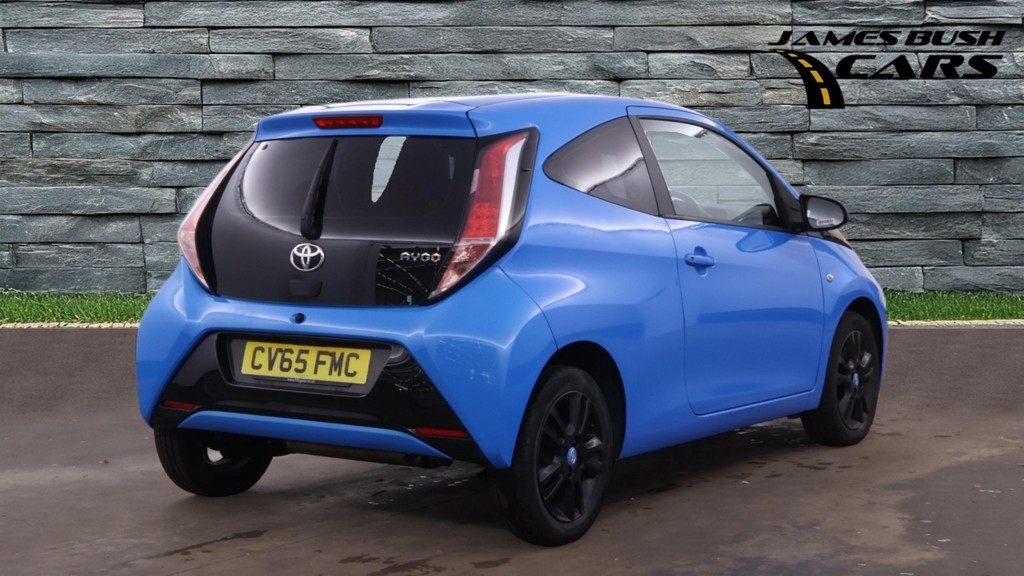 2015 Toyota AYGO 1.0 VVT-i x-cite, exterior view 4