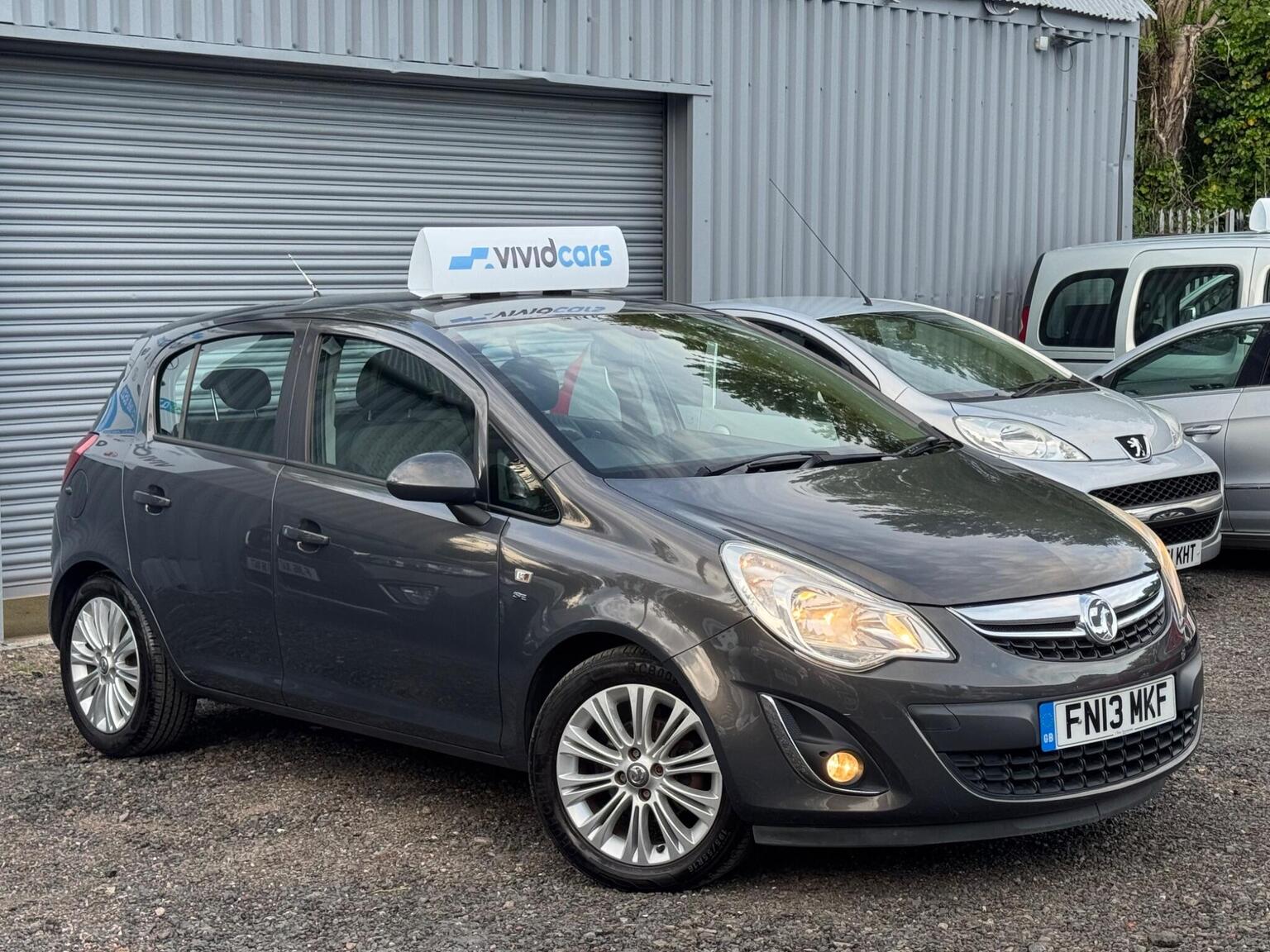 2013 Vauxhall CORSA 1.2i ecoFLEX 16V SE Euro 5 (s/s) 5dr, exterior view 2