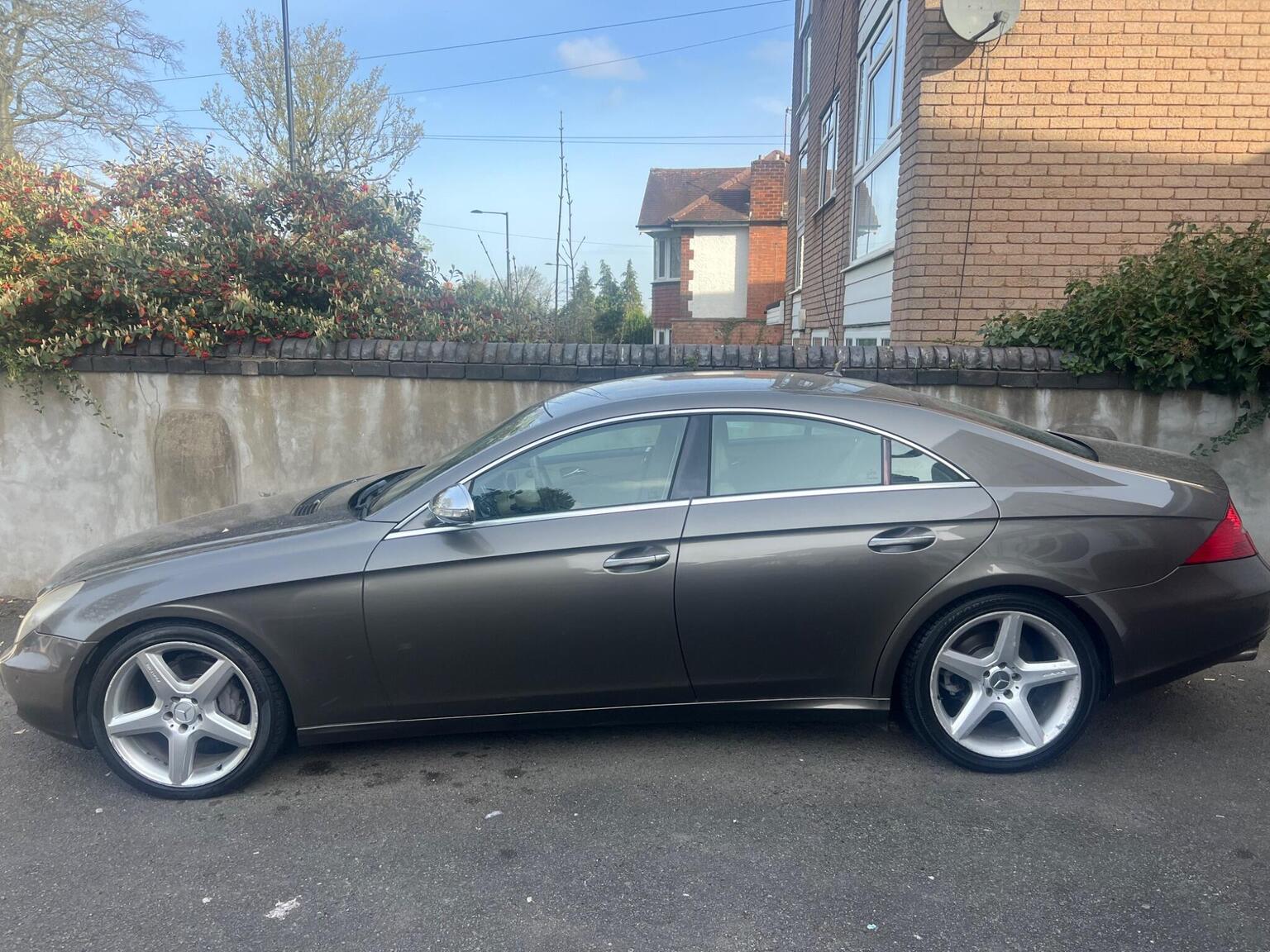 2008 Mercedes-Benz CLS 3.0 CLS320 CDI Coupe 7G-Tronic 4dr, exterior view 2