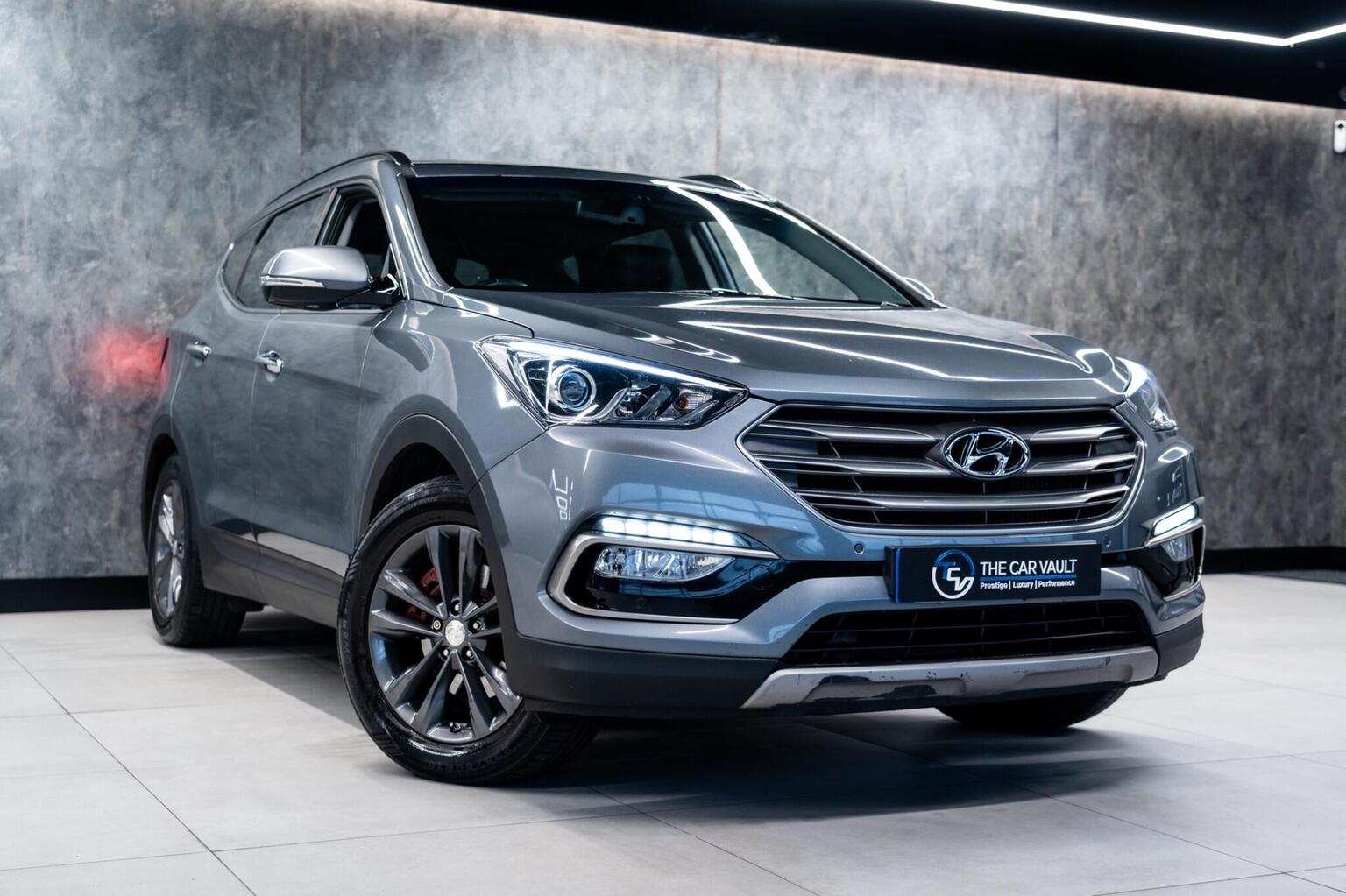 2017 Hyundai SANTA FE 2.2 CRDi Blue Drive Premium Auto 4WD Euro 6 (s/s) 5dr (7 Seat) for sale, exterior front view