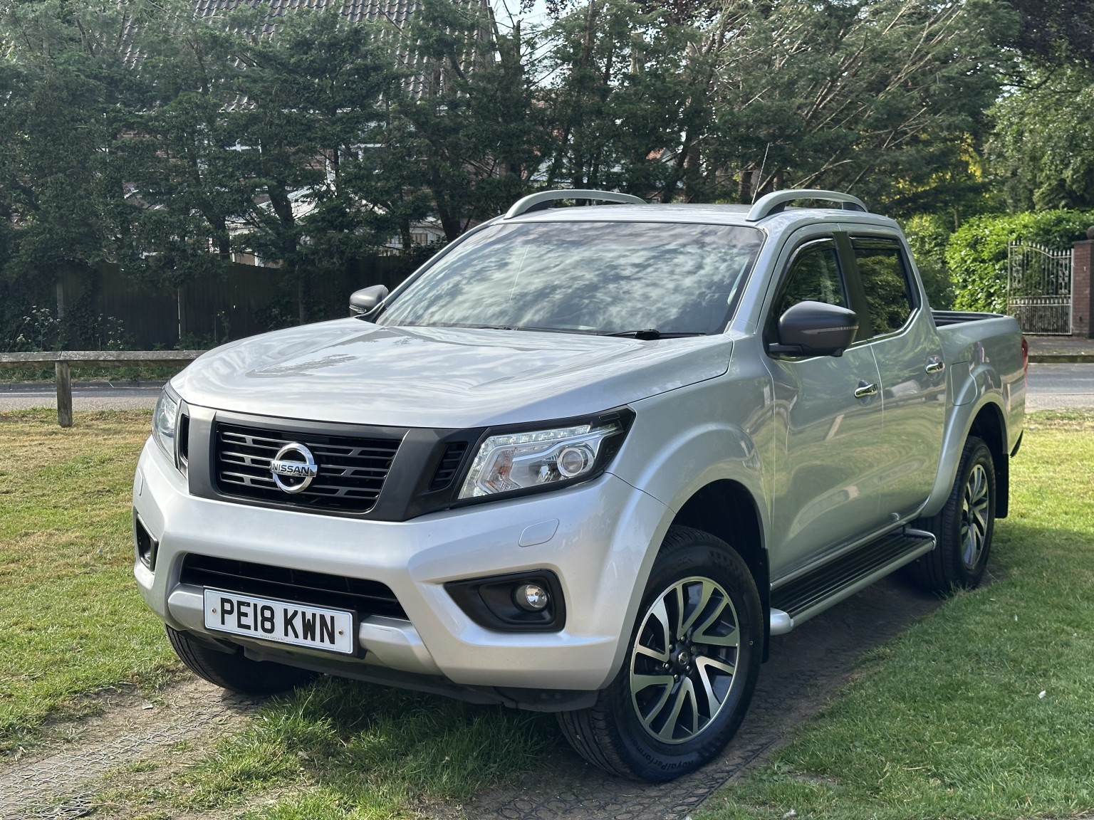 2018 Nissan NAVARA 2.3 dCi Tekna, exterior view 2
