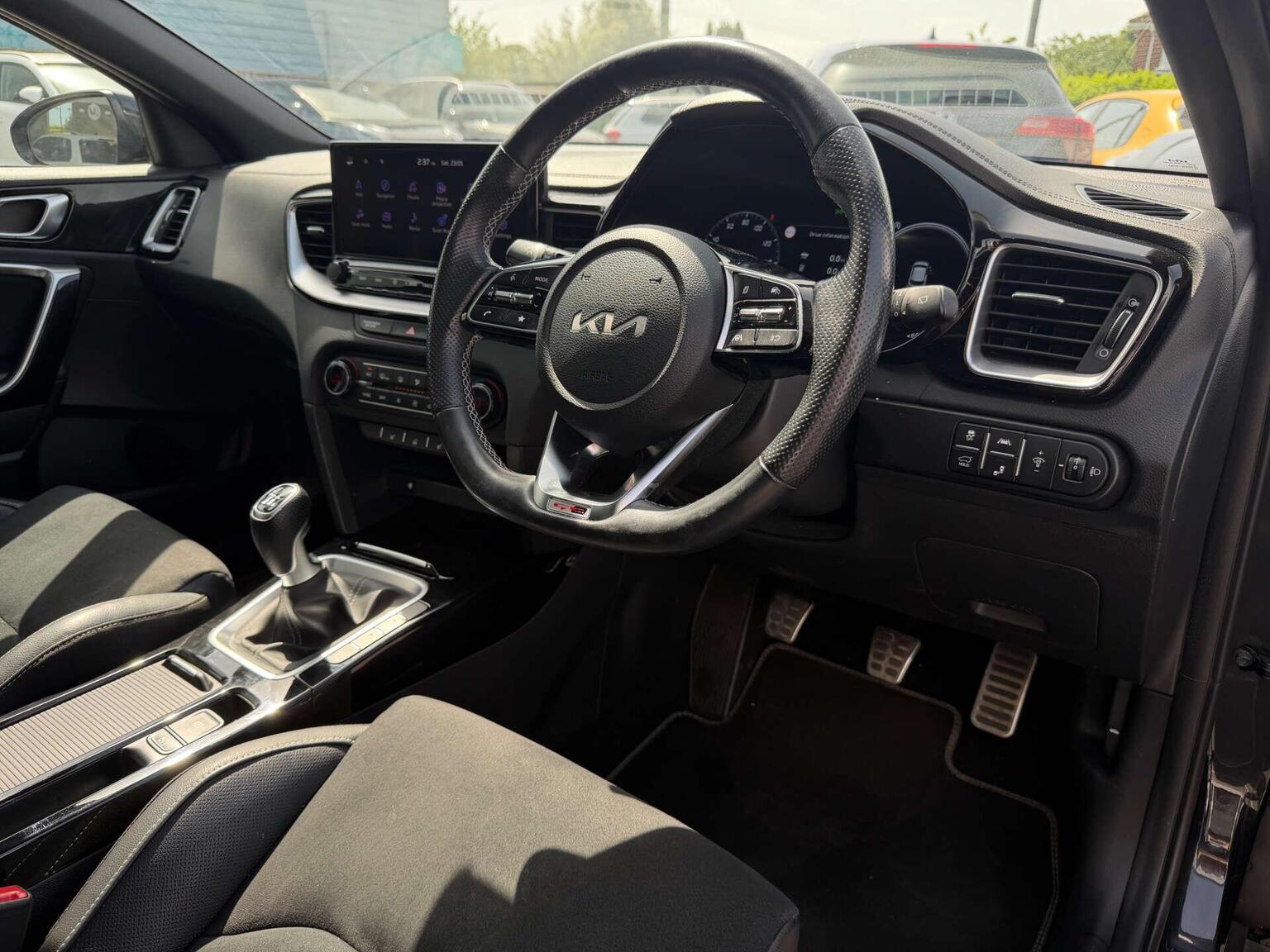 2023 Kia XCEED 1.5 T-GDi GT-Line S Euro 6 (s/s) 5dr, exterior view 3