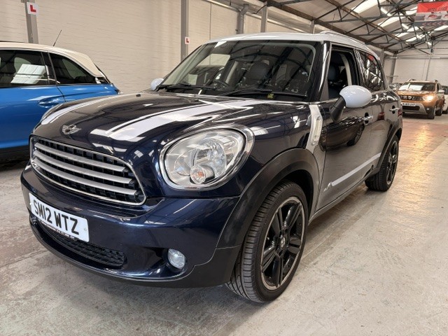2012 MINI COUNTRYMAN 1.6 Cooper D ALL4 Countryman, exterior view 3