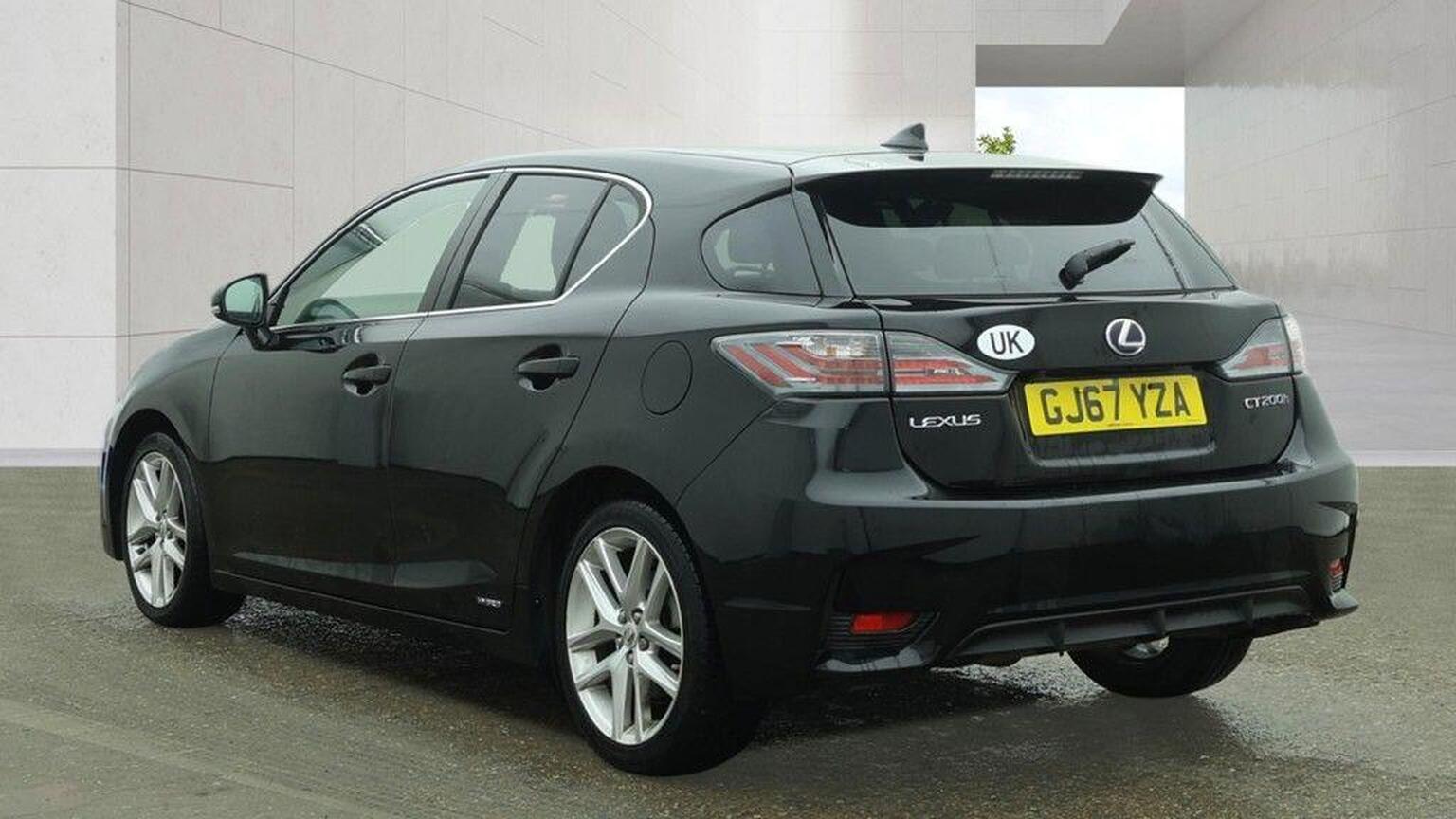 2017 Lexus CT 1.8 200h Advance CVT Euro 6 (s/s) 5dr, exterior view 4
