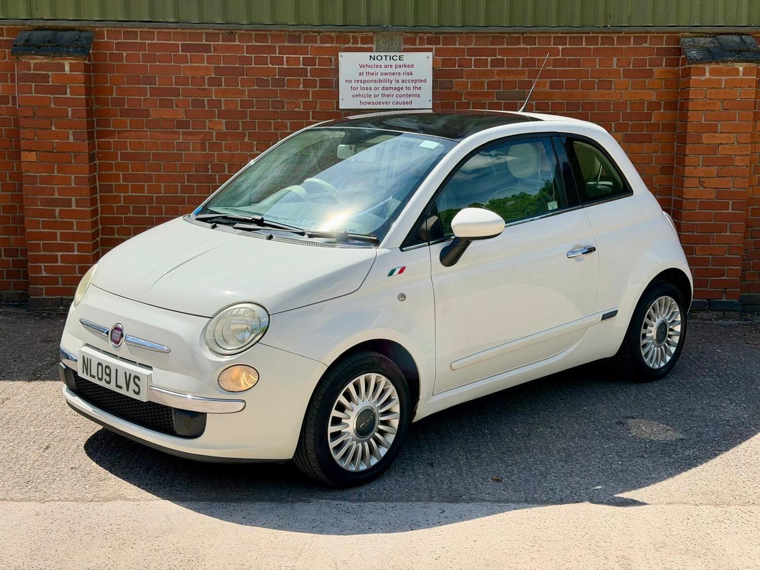 2009 Fiat 500 1.2 Lounge Euro 4 3dr for sale, exterior front view