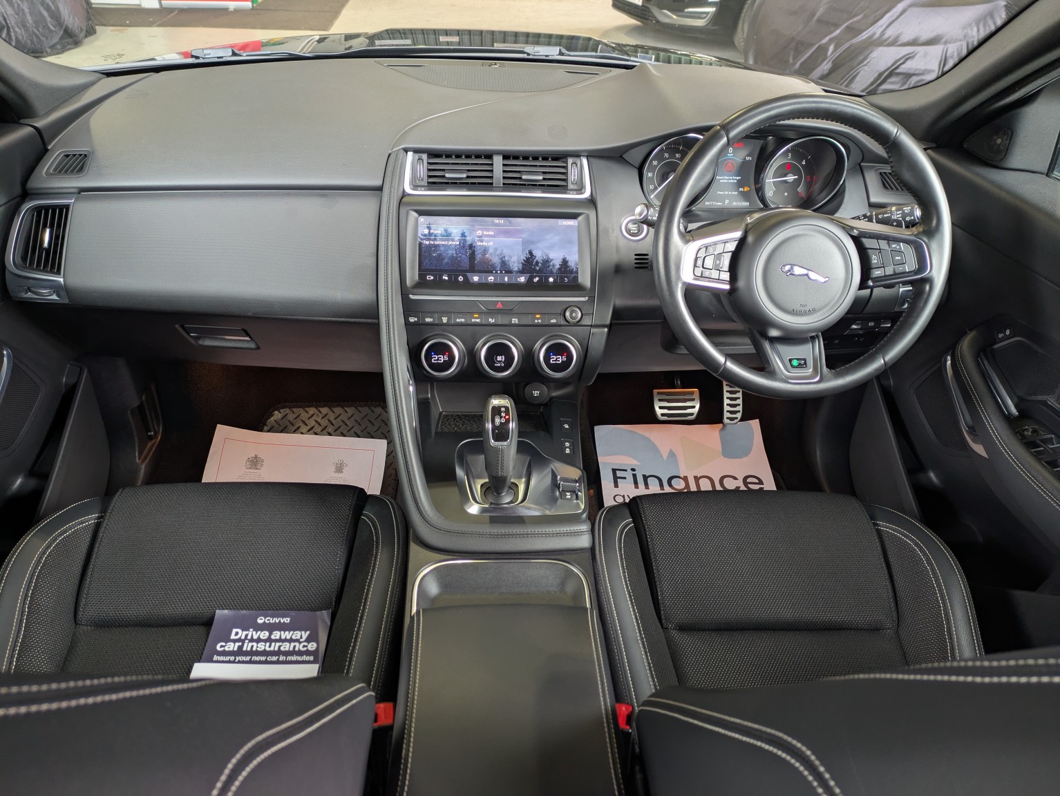 2019 Jaguar E-PACE D180 R-Dynamic automatic. JAGUAR SERVICE HISTORY. REAR CAMERA. MICHELIN TYRES. STUNNING CONDITION., exterior view 3