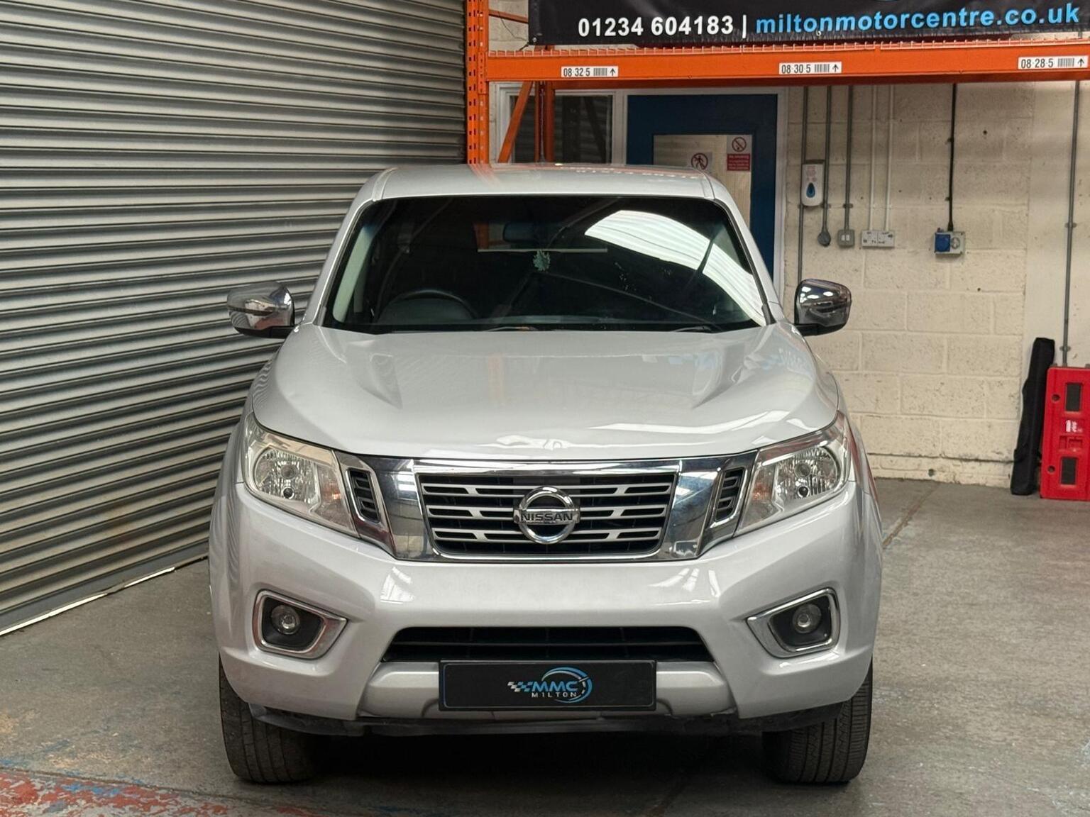 2016 Nissan NAVARA 2.3 dCi N-Connecta Auto 4WD Euro 6 4dr, exterior view 3