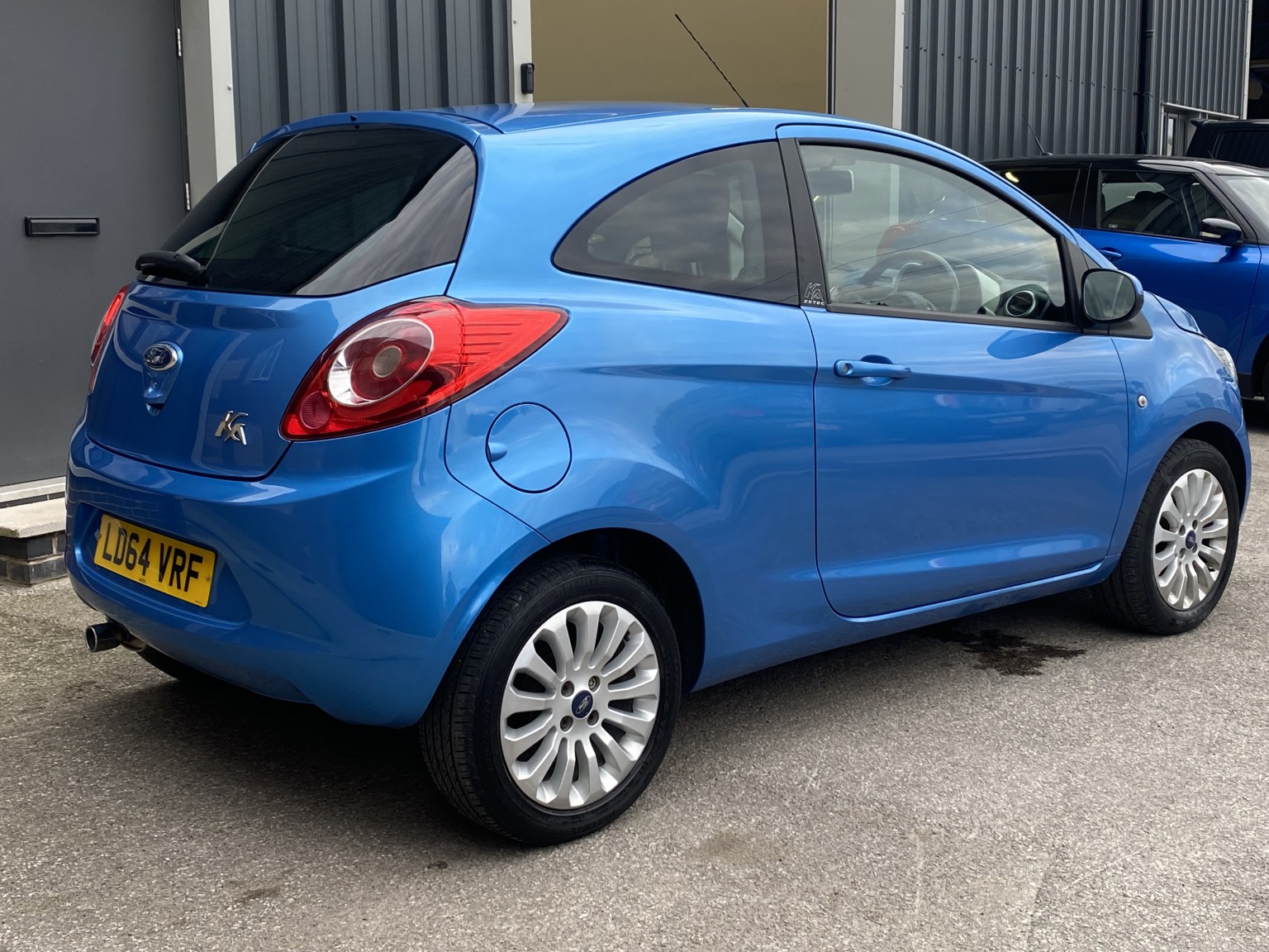2014 Ford KA 1.2 Zetec, exterior view 3