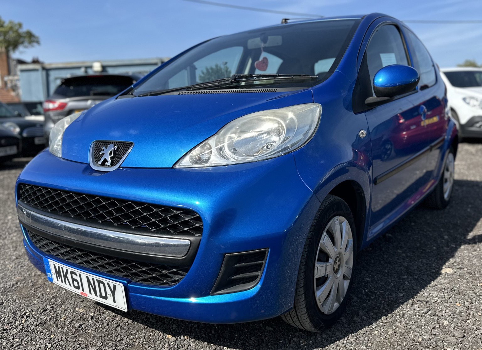 2011 Peugeot 107 1.0 12V Urban, exterior view 3