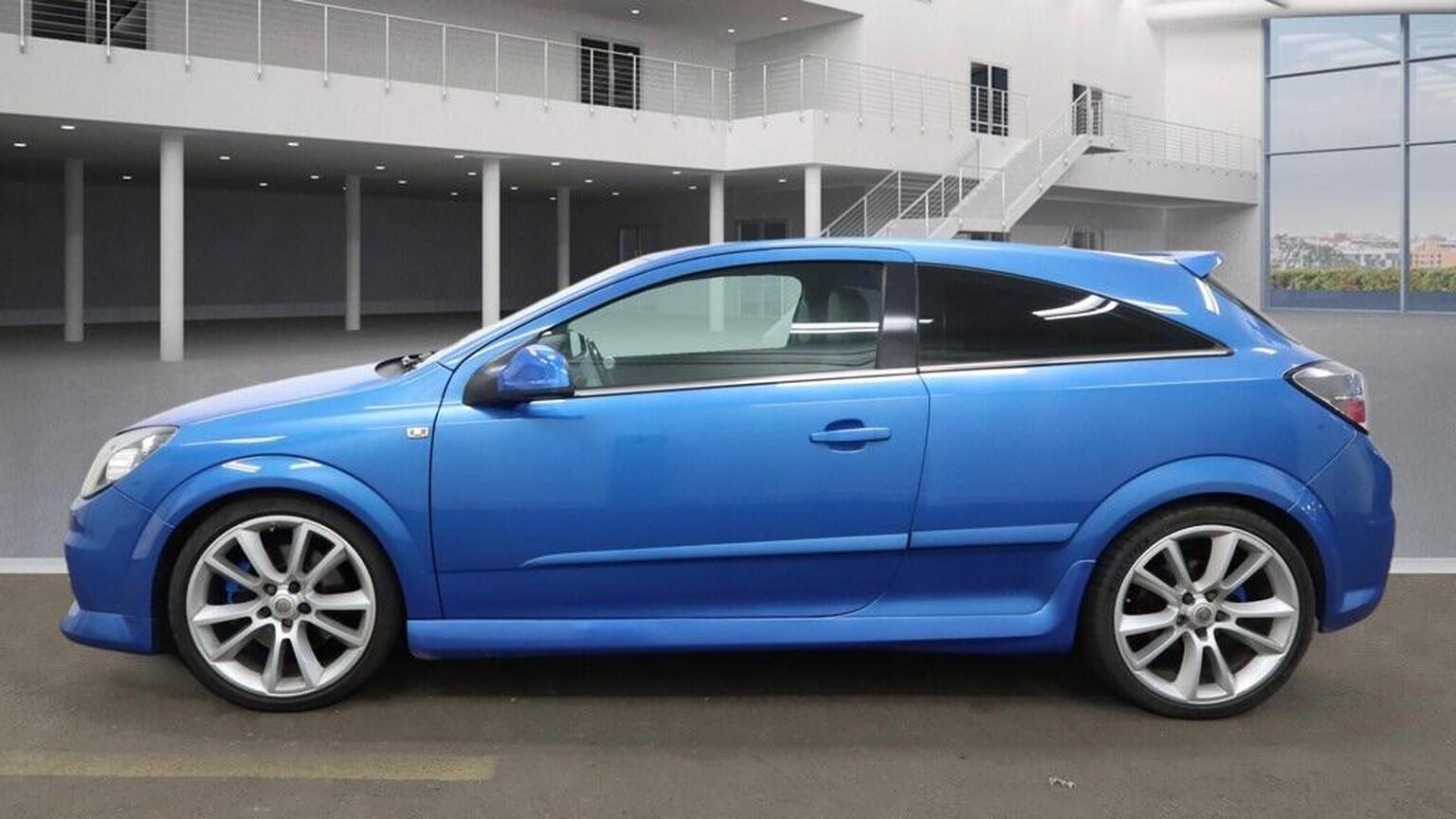2007 Vauxhall ASTRA 2.0i 16v VXR Sport Hatch 3dr, exterior view 3