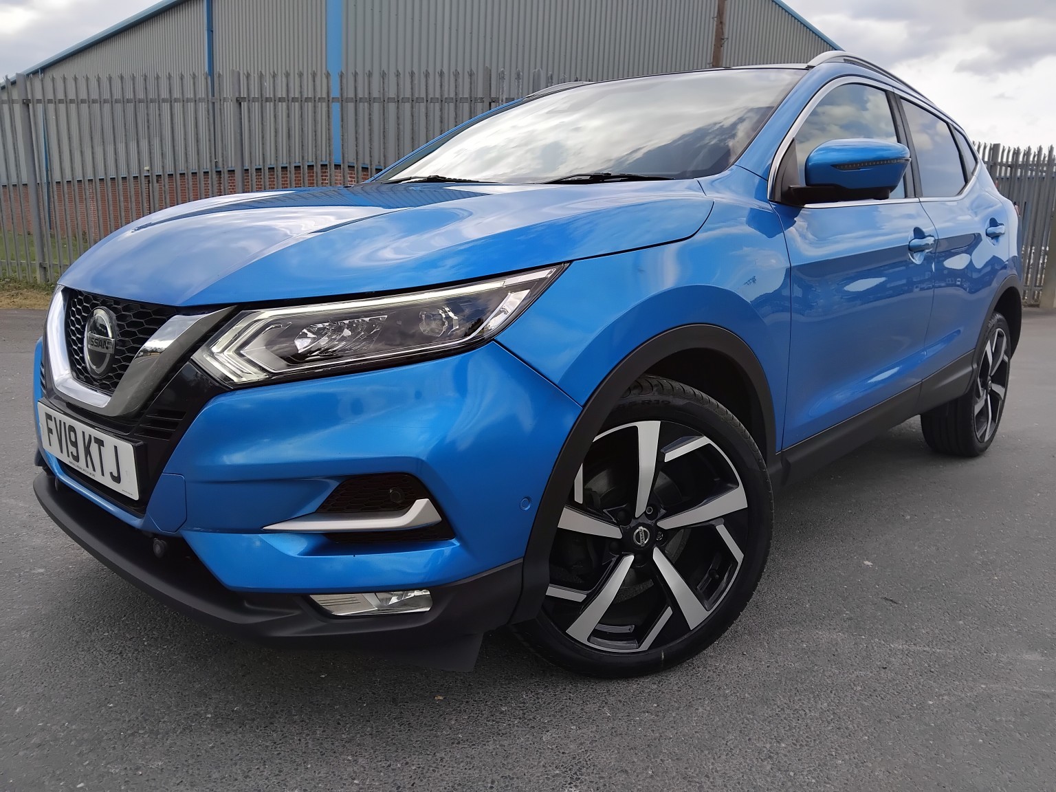 2019 Nissan QASHQAI 1.5 dCi Tekna, exterior view 2