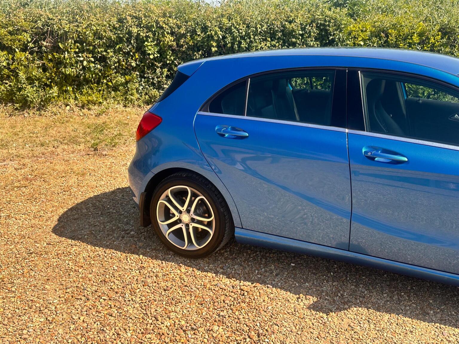 2014 Mercedes-Benz A CLASS 1.6 A180 Sport Euro 6 (s/s) 5dr, exterior view 4