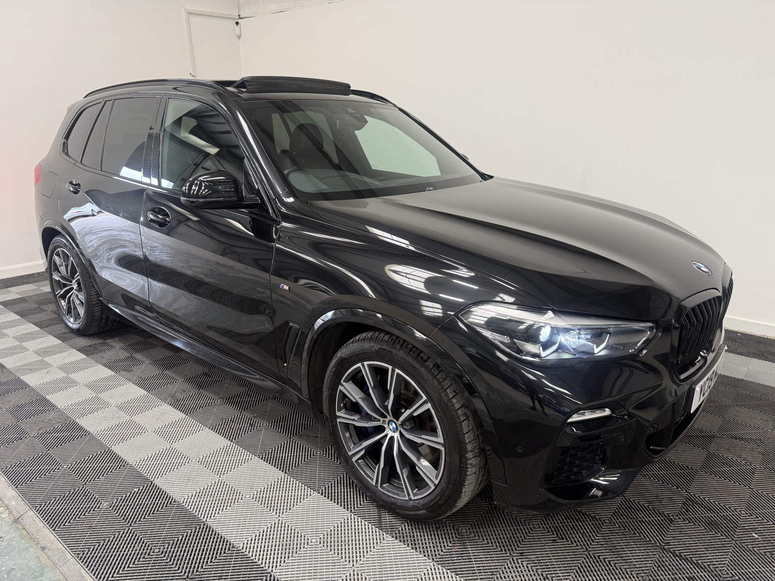 2019 BMW X5 3.0 X5 xDrive30d M Sport for sale, exterior front view