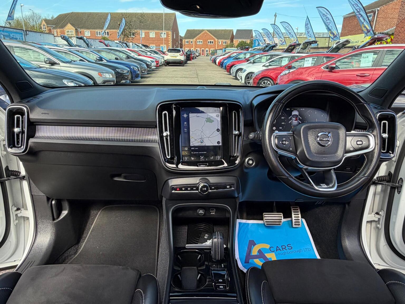 2018 Volvo XC40 2.0 D4 First Edition Auto AWD Euro 6 (s/s) 5dr, exterior view 2