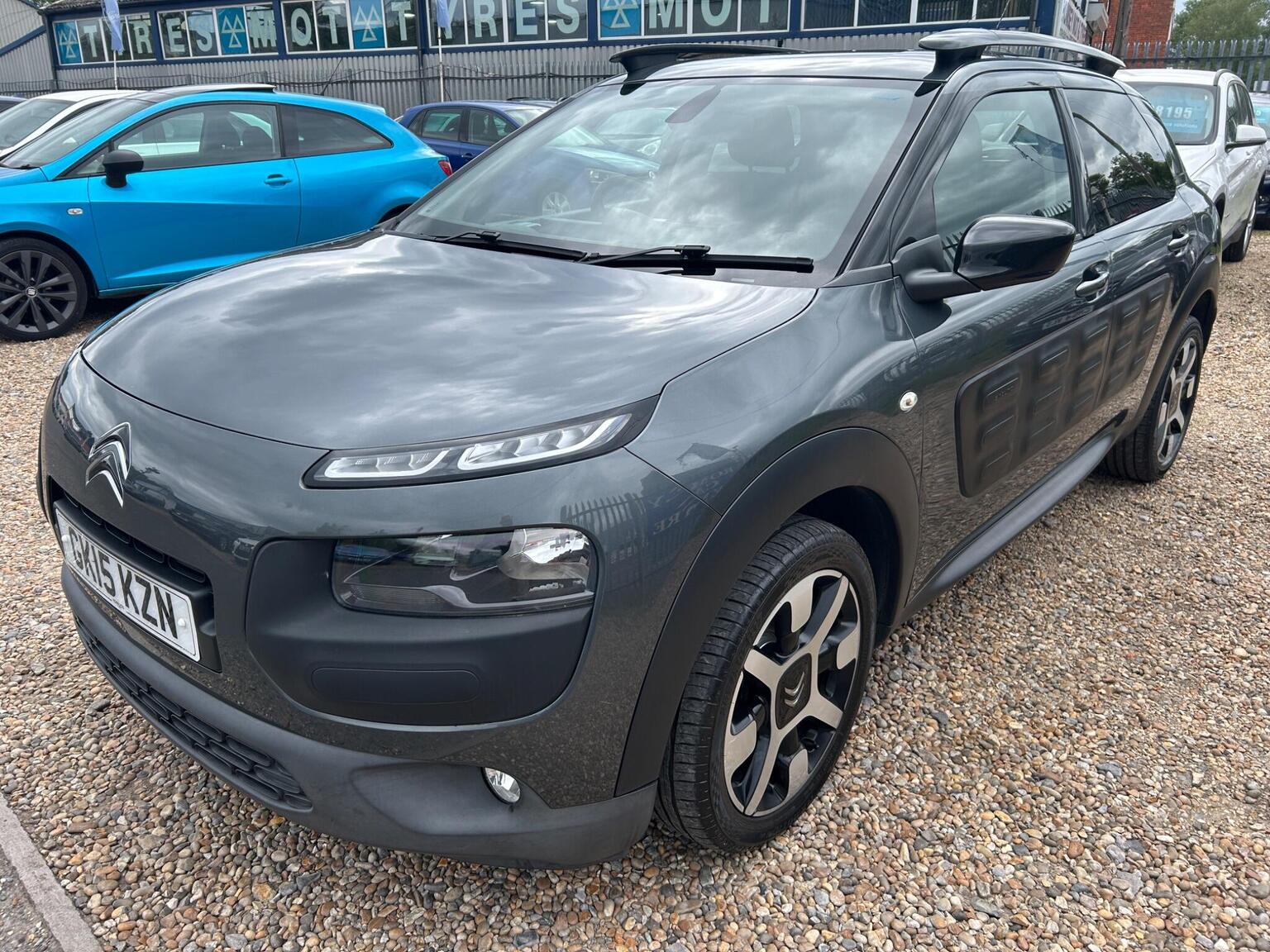 2015 Citroen C4 CACTUS 1.2 PureTech Flair Euro 6 5dr (Euro 6), exterior view 3