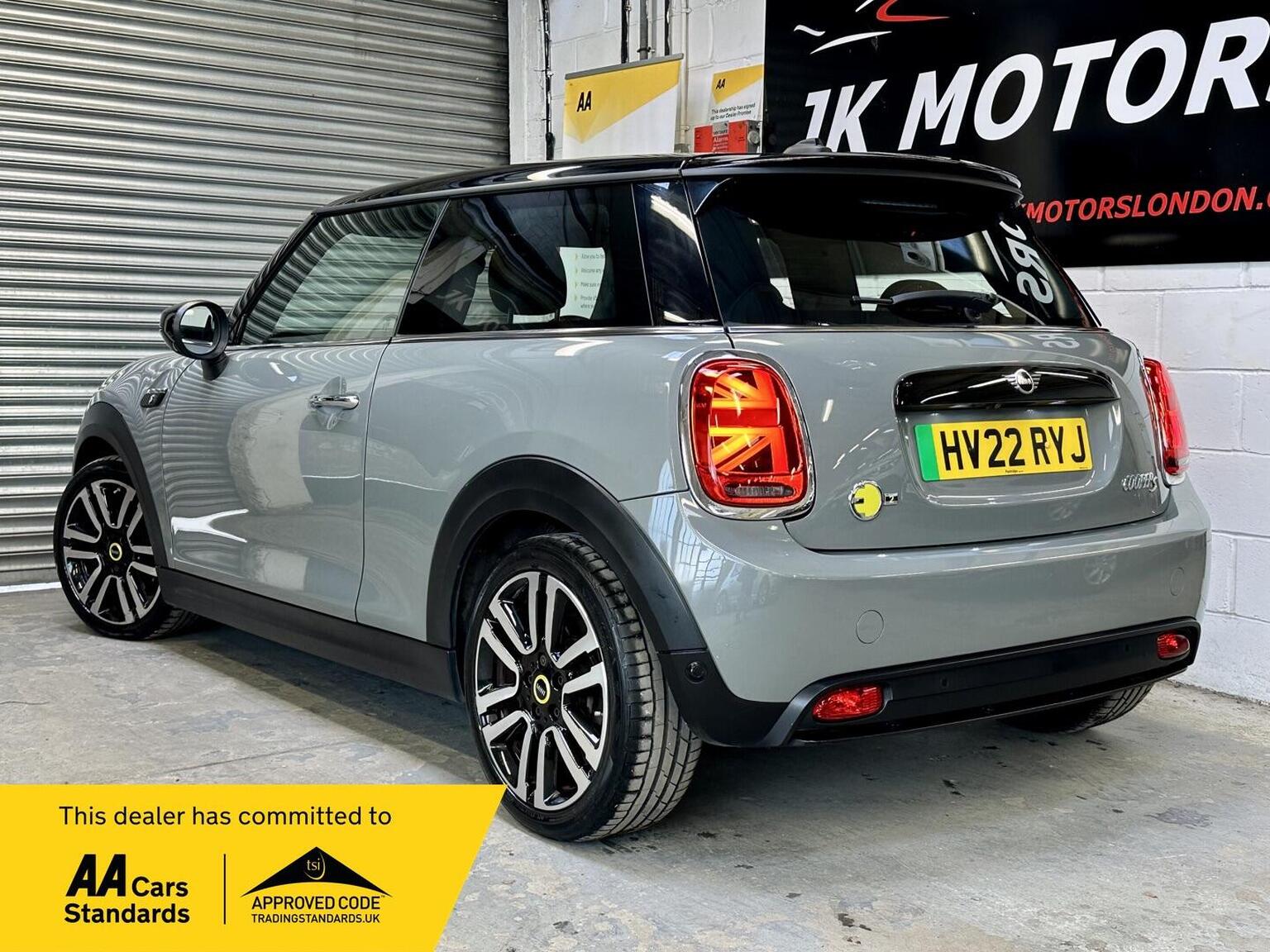 2022 MINI ELECTRIC HATCH Cooper SE 32.6kWh Level 2 Auto 3dr, exterior view 3