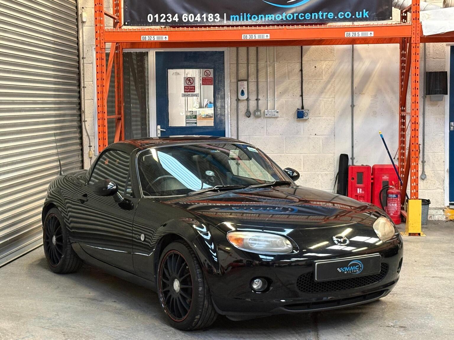 2007 Mazda MX-5 2.0i Sport Roadster Euro 4 2dr, exterior view 3