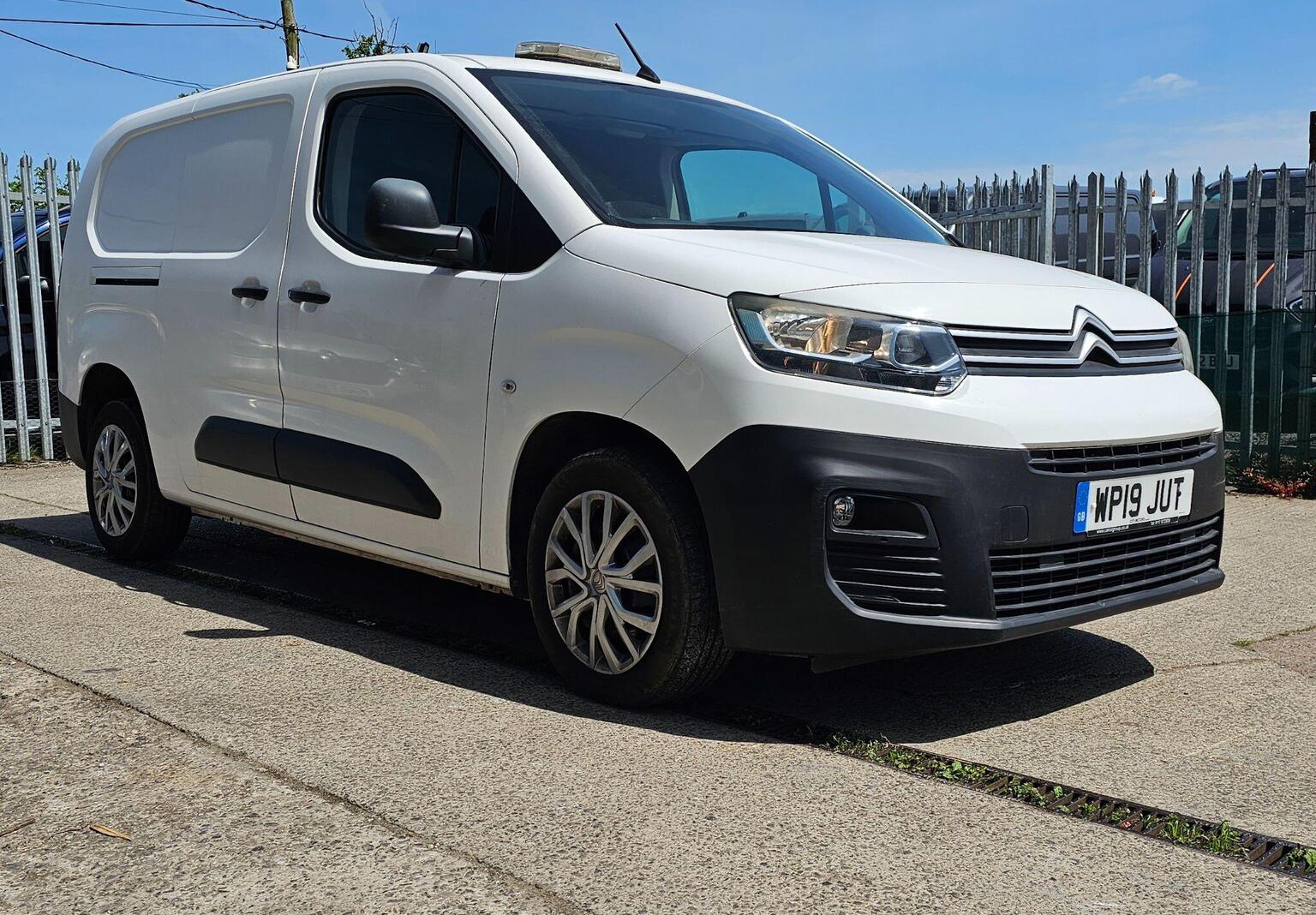 2019 Citroen BERLINGO 1.6 BlueHDi 950 Enterprise XL LWB Euro 6 (s/s) 6dr for sale, exterior front view