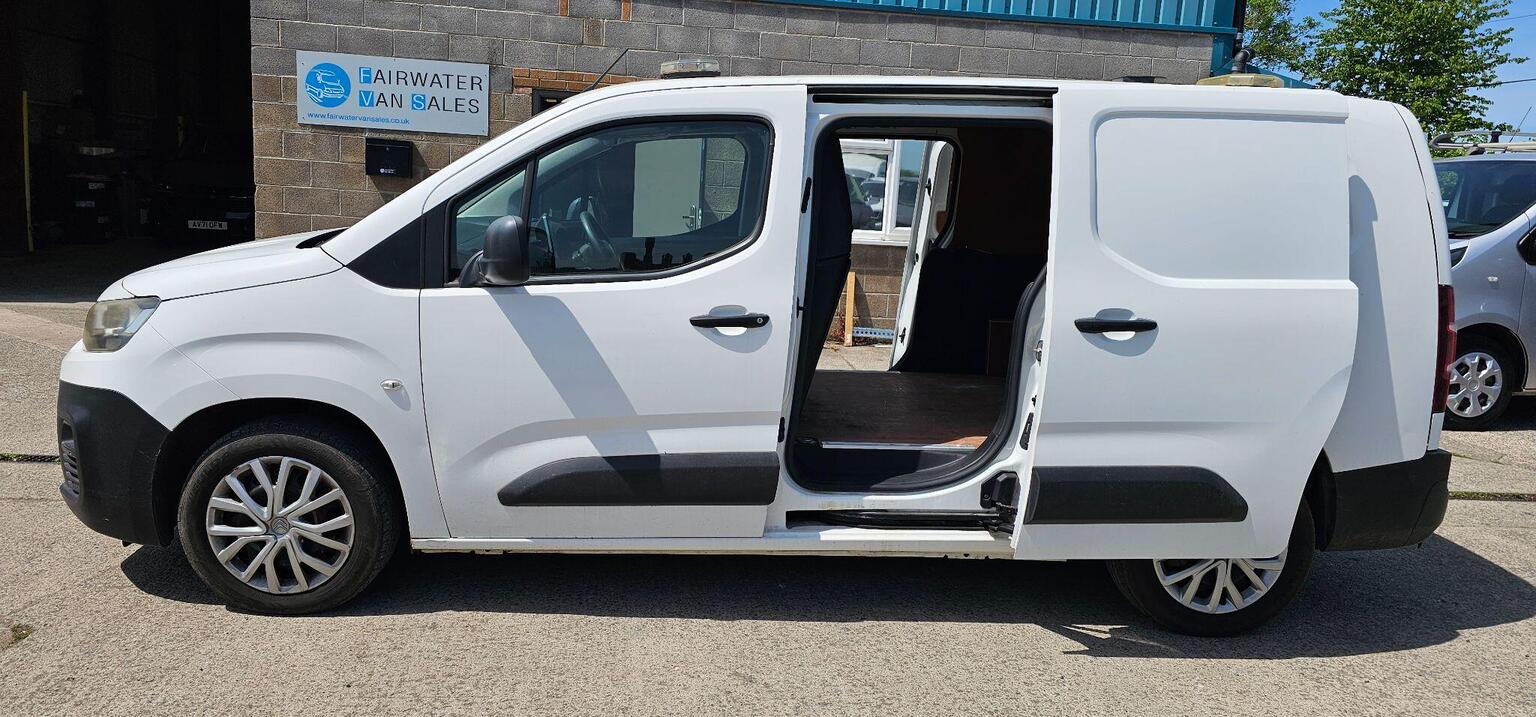 2019 Citroen BERLINGO 1.6 BlueHDi 950 Enterprise XL LWB Euro 6 (s/s) 6dr, exterior view 4