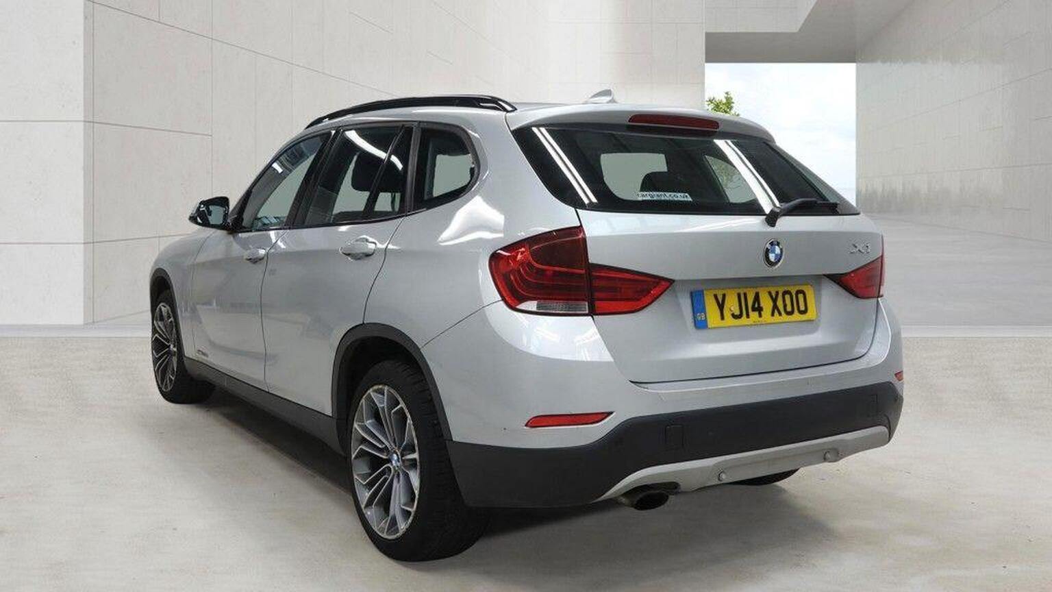 2014 BMW X1 2.0 20d SE xDrive Euro 5 (s/s) 5dr, exterior view 4