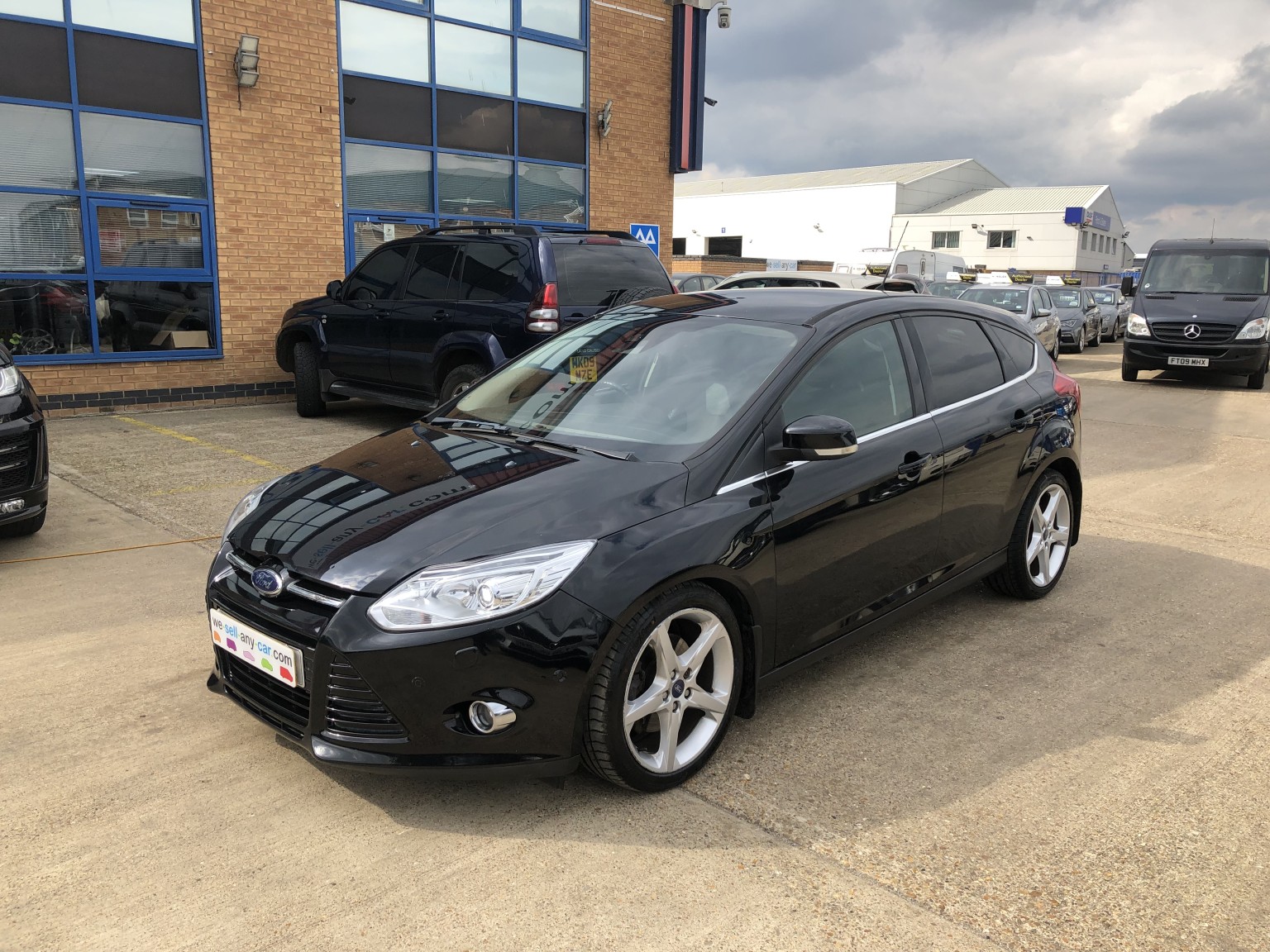 2011 Ford FOCUS 2.0 TDCi Titanium X, exterior view 3
