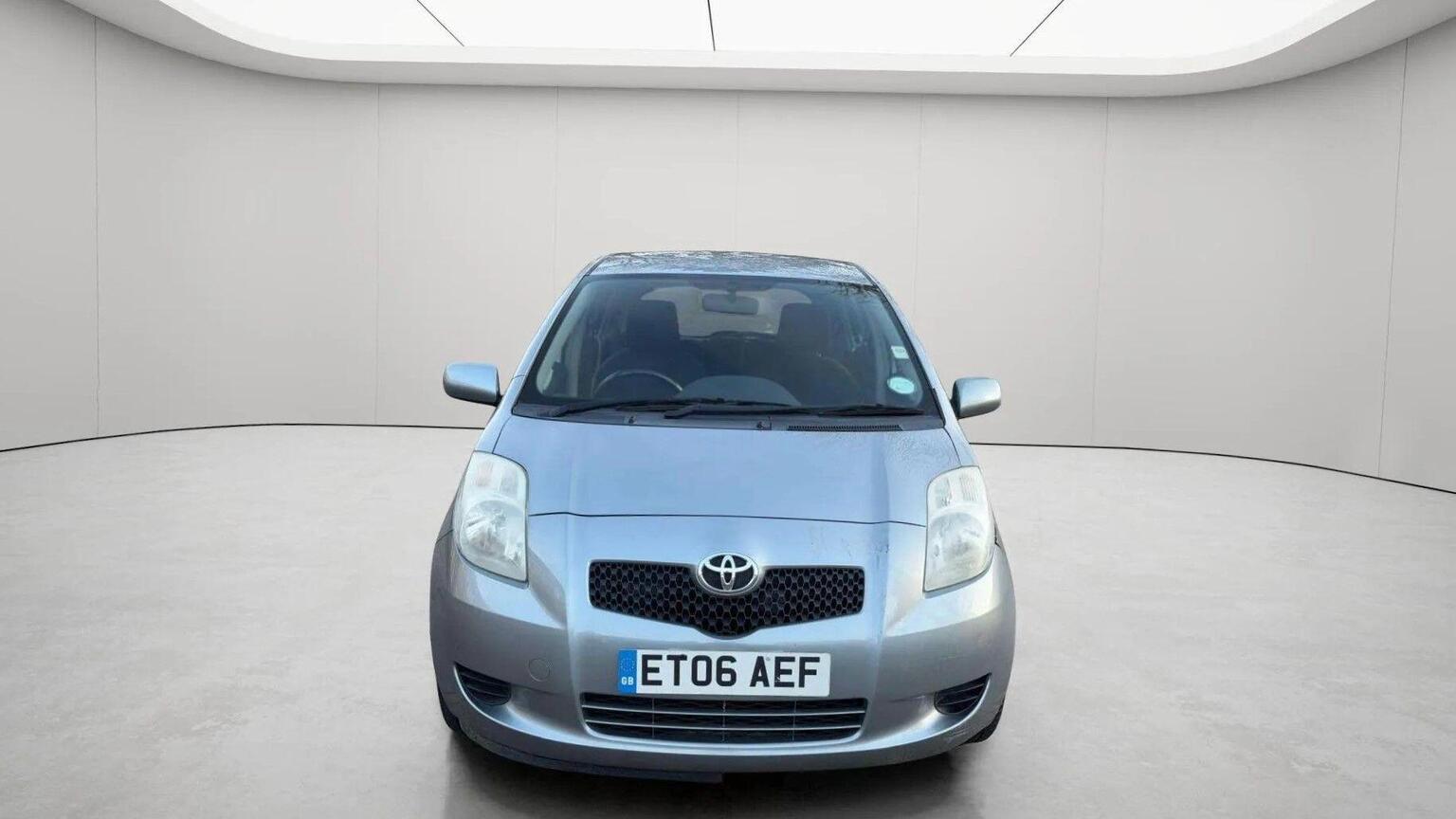 2006 Toyota YARIS 1.3 T3 Multimode 5dr, exterior view 2