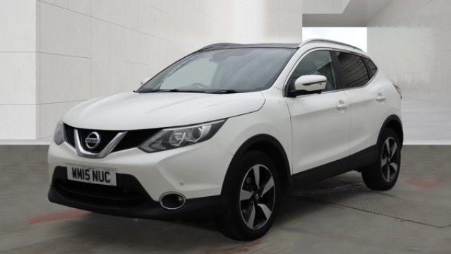 2015 NISSAN QASHQAI 1.2 DIG-T n-tec+ White 5dr PANROOF+SATNAV+11 STAMPS