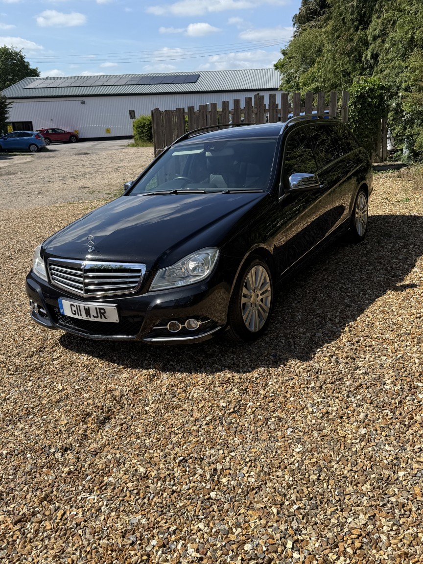 2011 Mercedes-Benz C CLASS 2.1 C250 CDI BlueEfficiency Elegance Edition 125, exterior view 2
