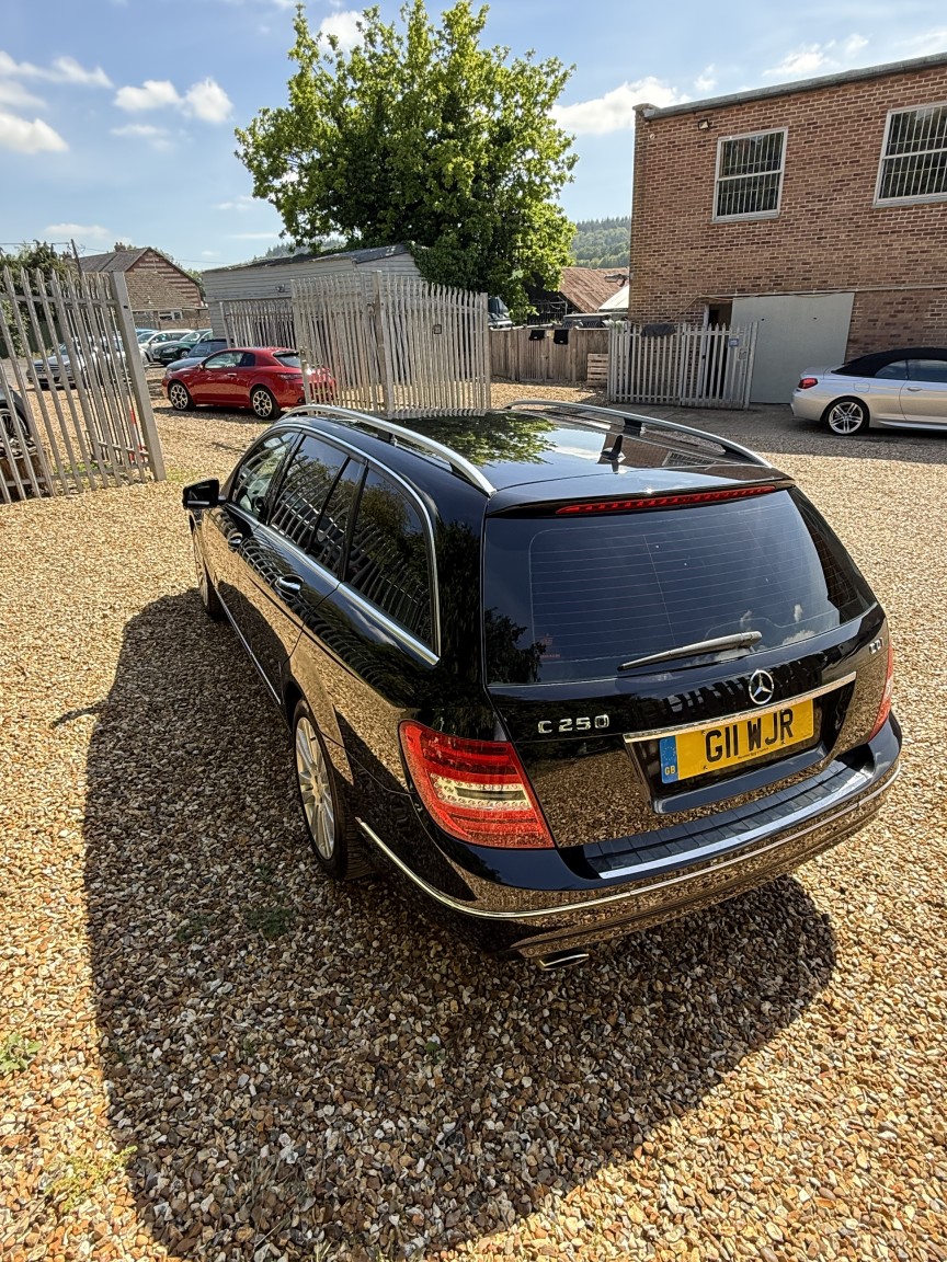 2011 Mercedes-Benz C CLASS 2.1 C250 CDI BlueEfficiency Elegance Edition 125, exterior view 4