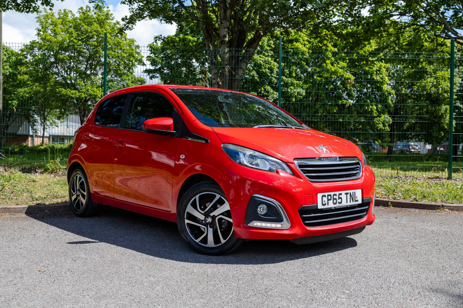 2016 Peugeot 108 1.2 PureTech Allure for sale, exterior front view