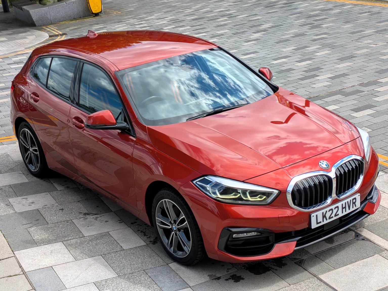 2022 BMW 1 SERIES 2.0 118d Sport, exterior view 2