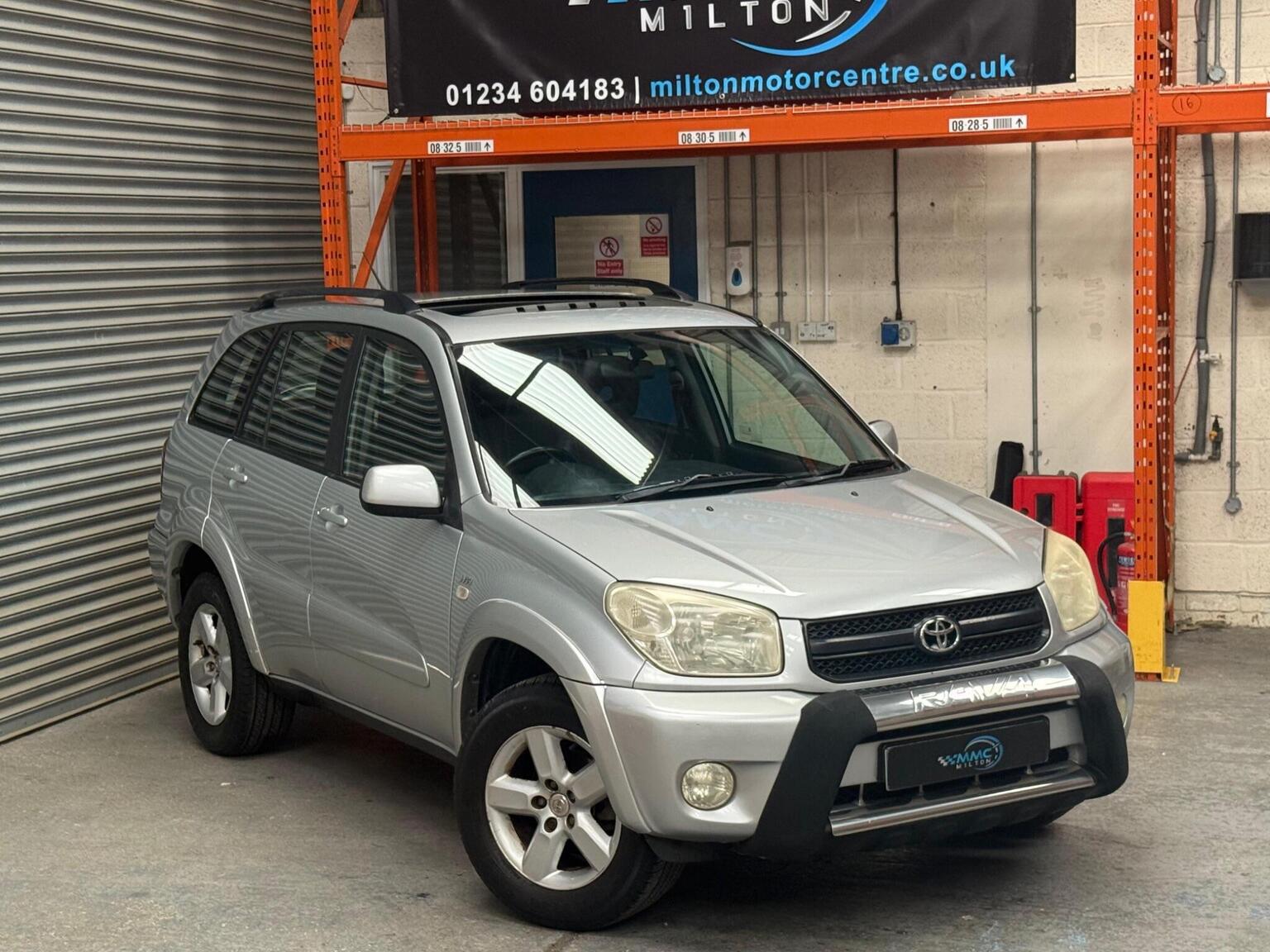 2004 Toyota RAV4 2.0 VVT-i XT4 4WD 5dr for sale, exterior front view