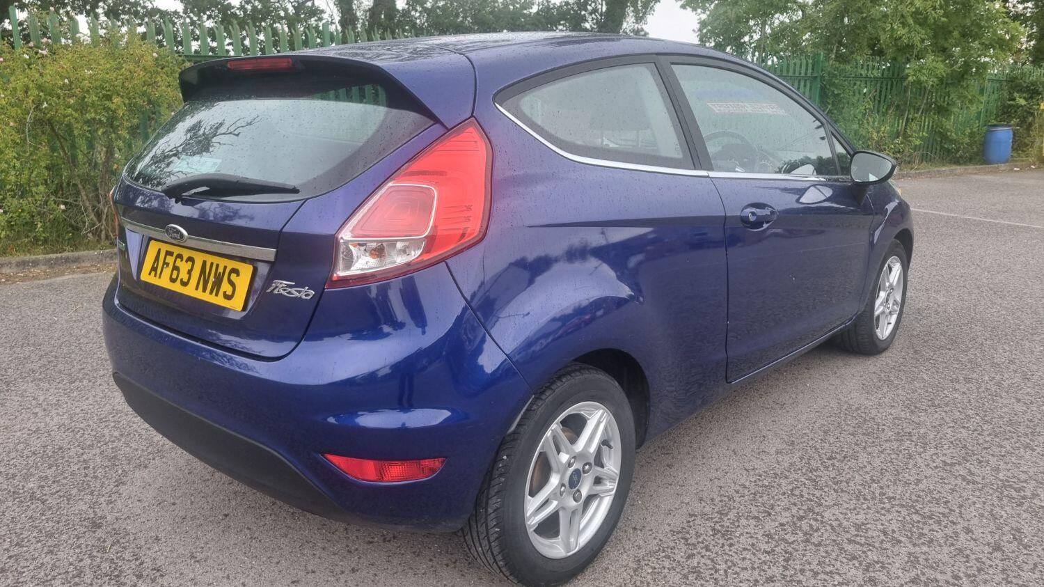 2013 Ford FIESTA 1.0 T EcoBoost Zetec, exterior view 2