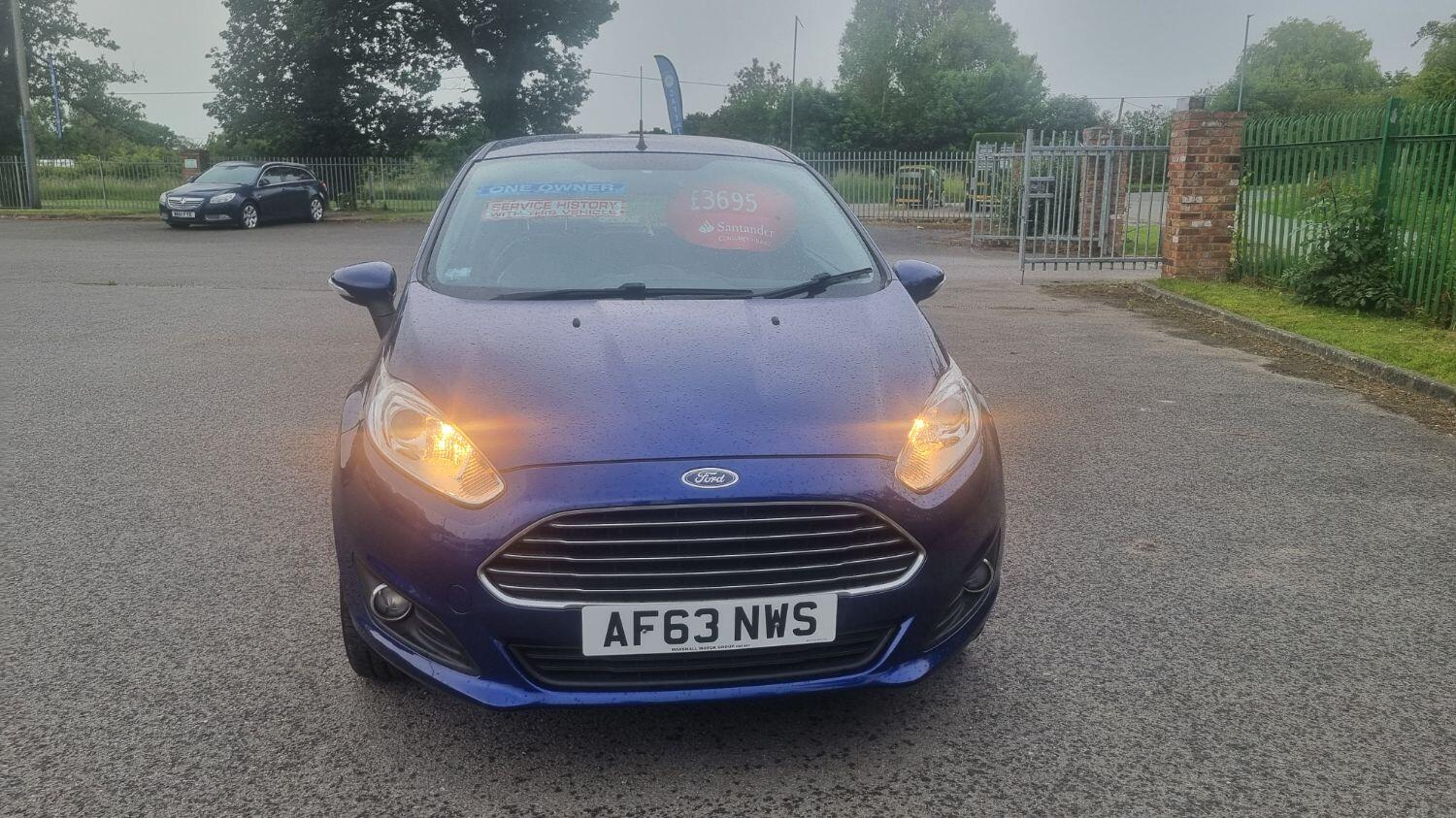 2013 Ford FIESTA 1.0 T EcoBoost Zetec, exterior view 4