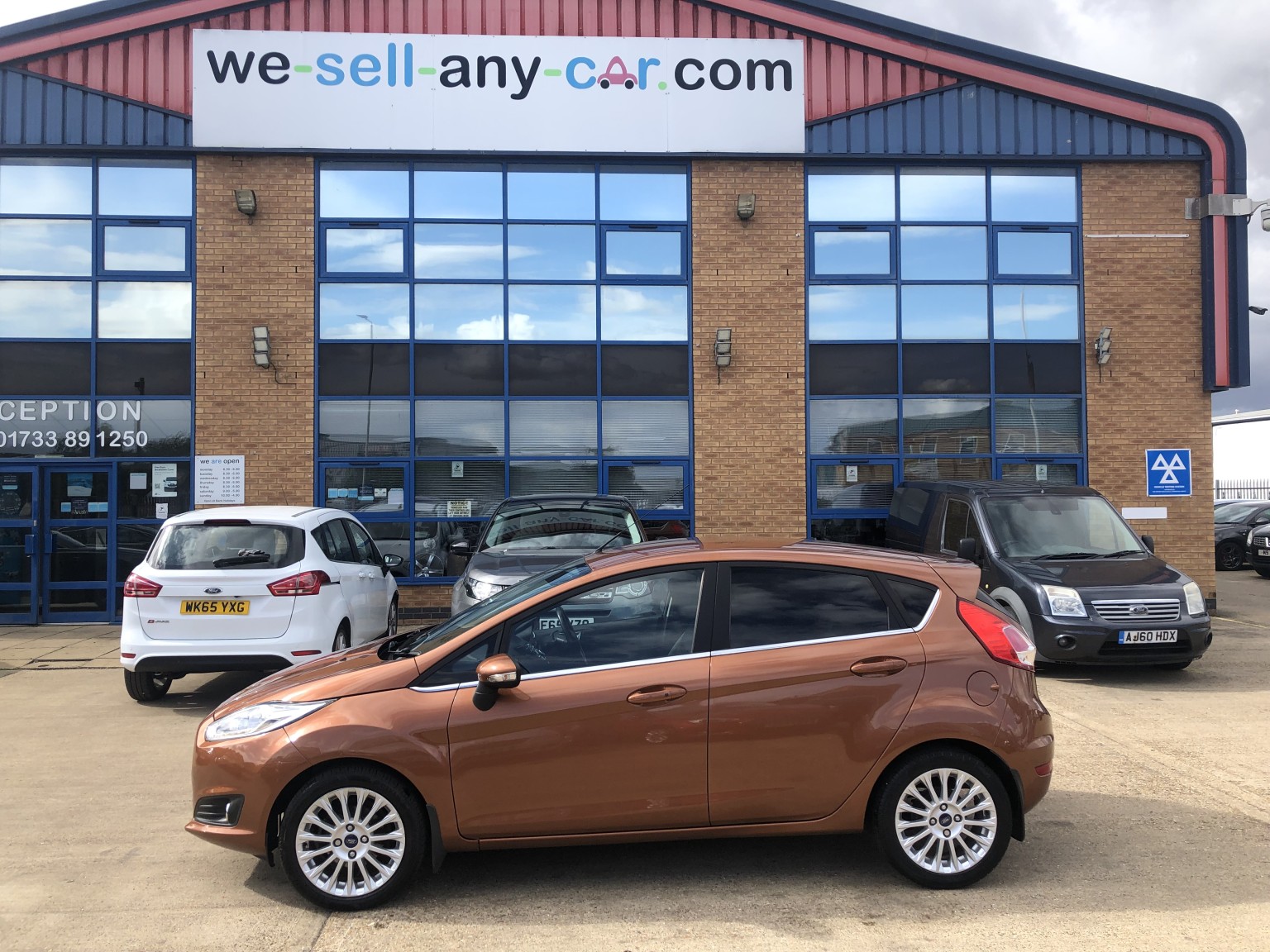 2015 Ford FIESTA 1.0 T EcoBoost Titanium, exterior view 3